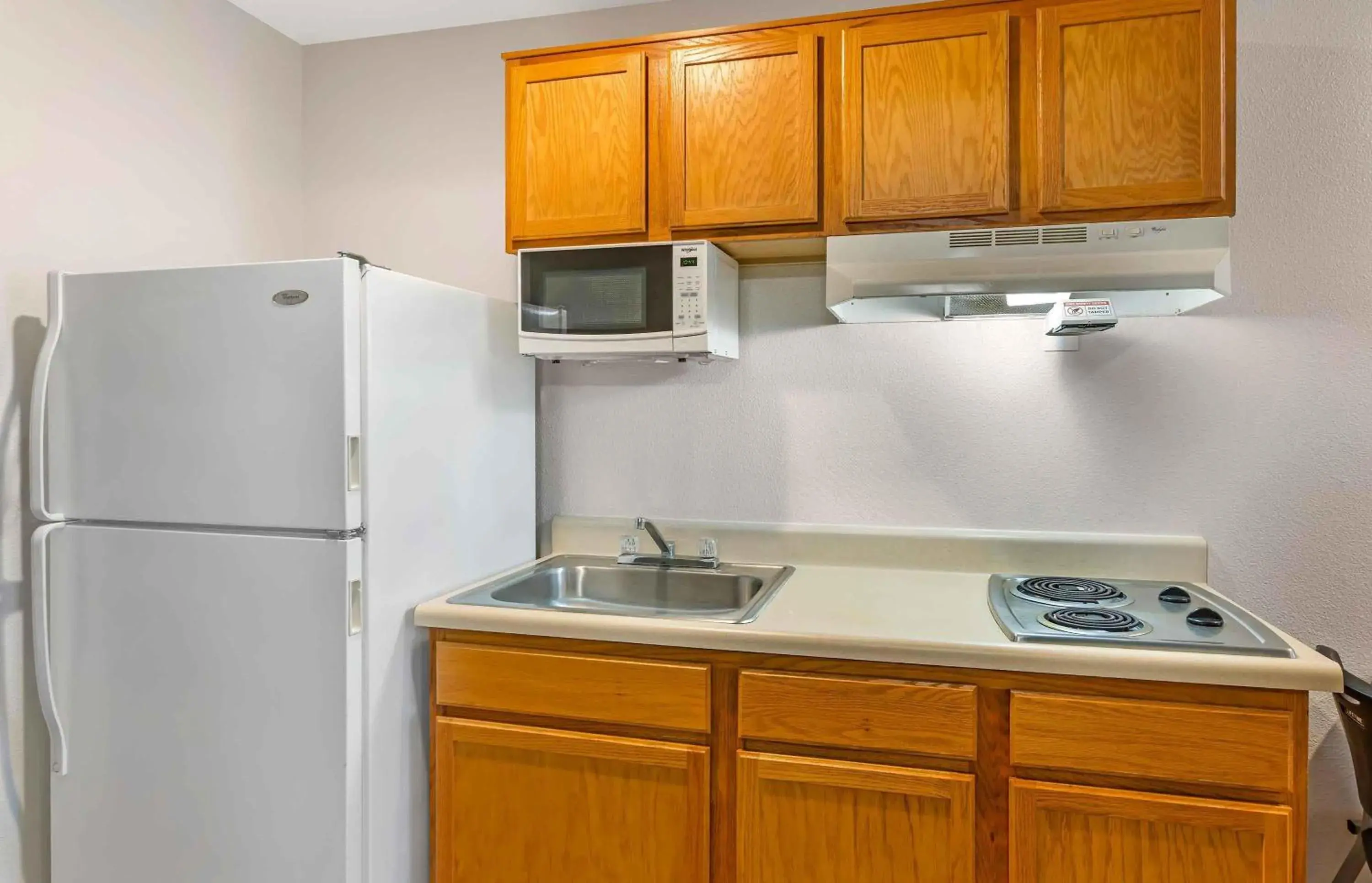 Kitchen or kitchenette in Extended Stay America Select Suites - Las Cruces Kitchen or kitchenette in Extended Stay America Select Suites - Las Cruces