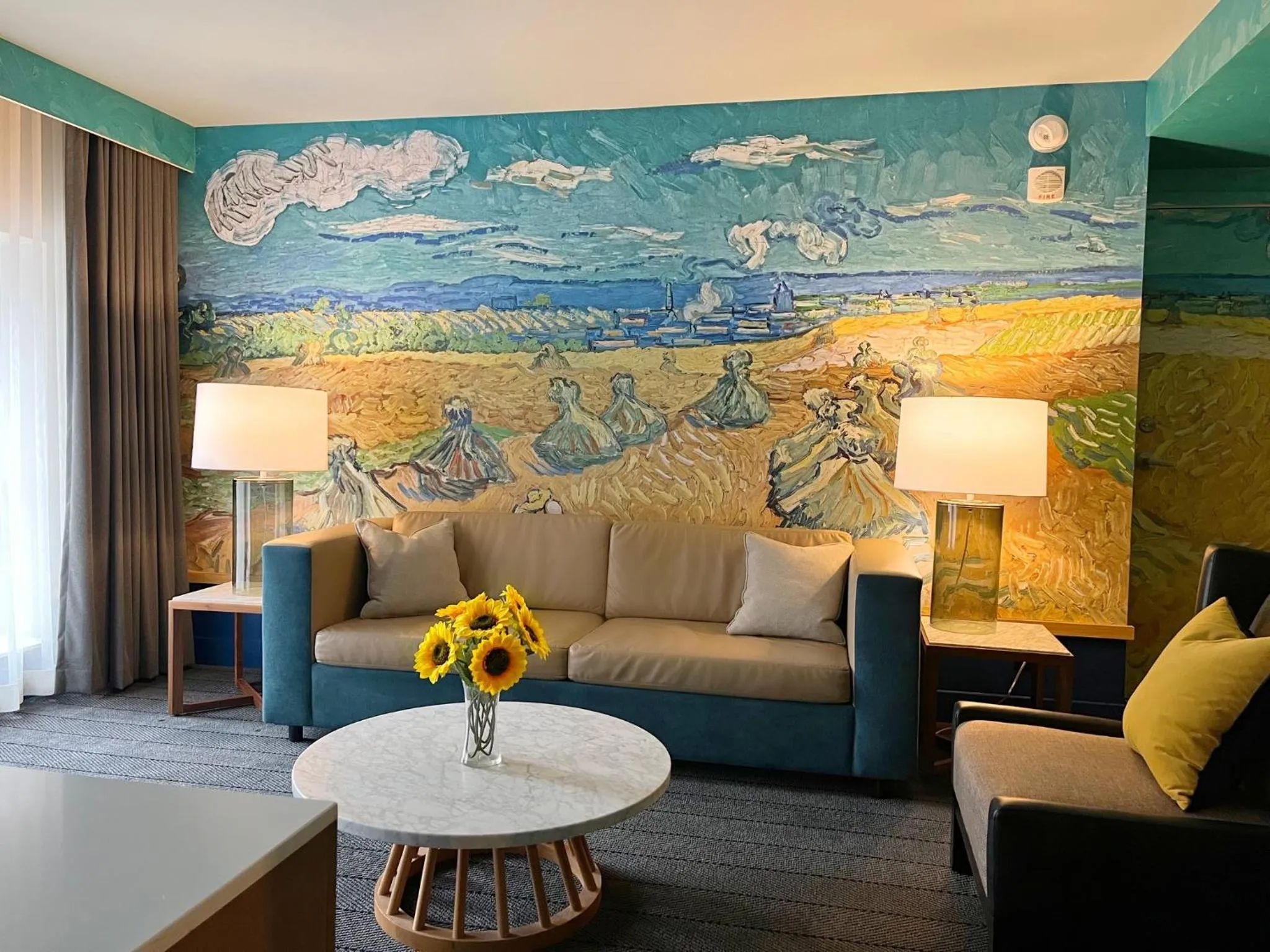 Photo of the whole room in Kimpton Schofield Hotel by IHG