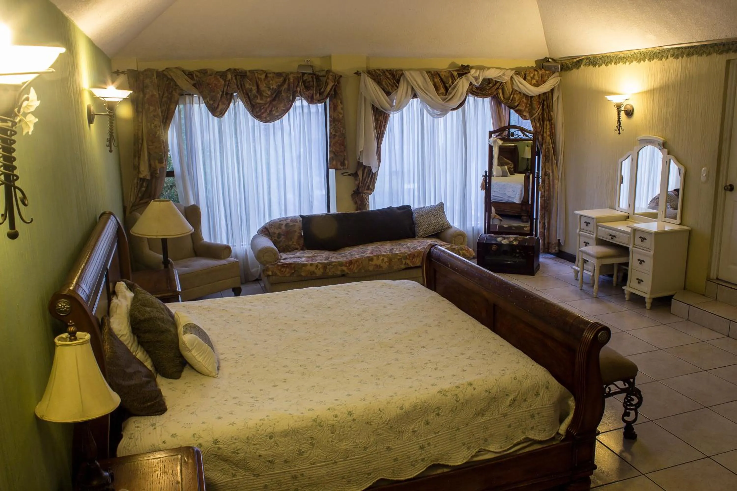 Bed in Mi casa, tu casa