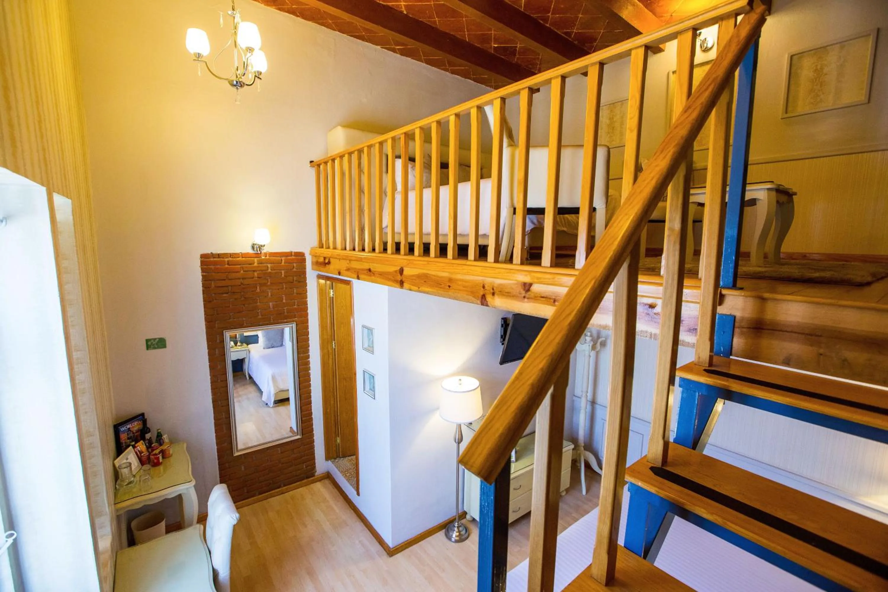 Photo of the whole room in Xoxula by Inmense