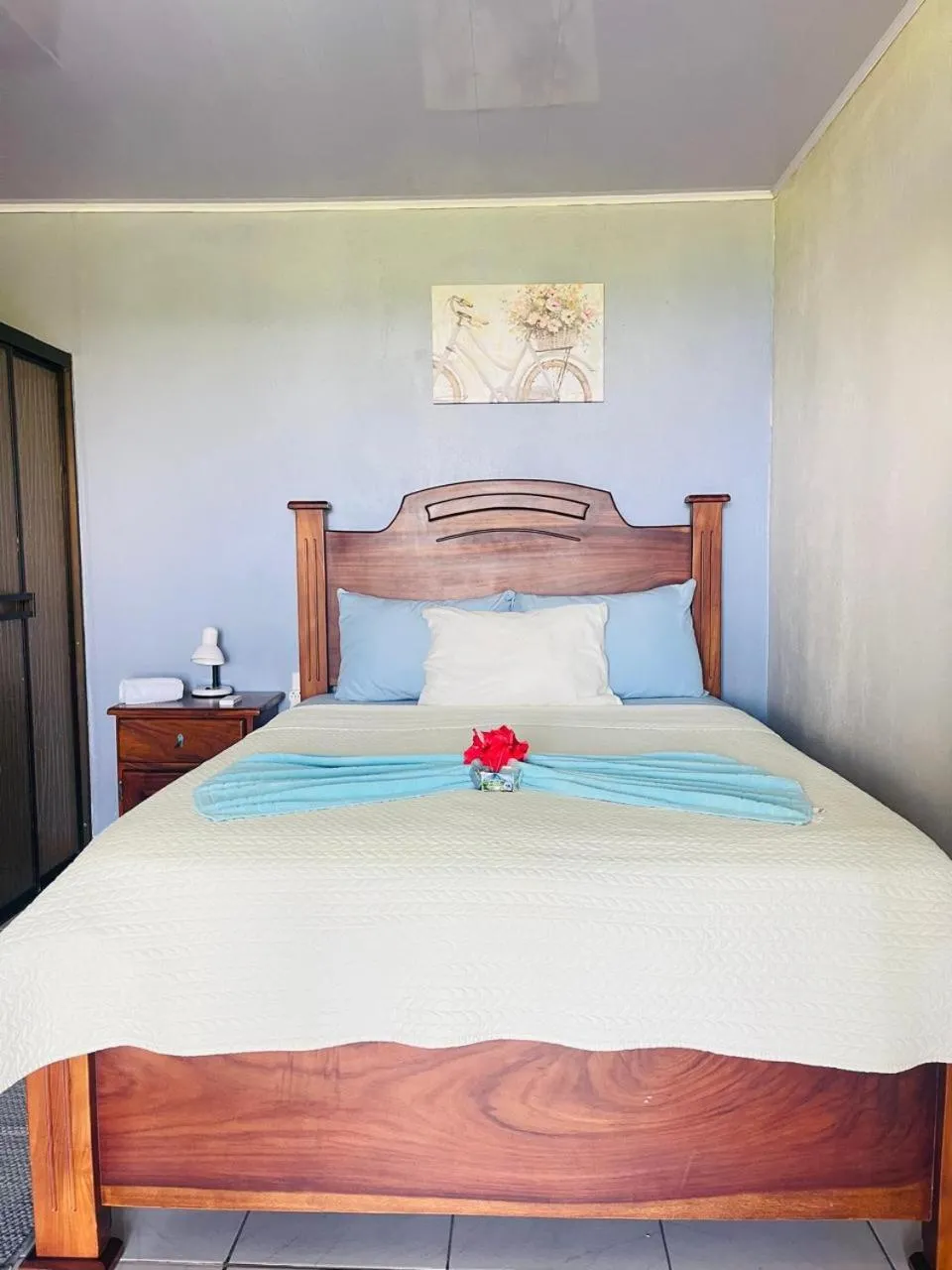 Double Room with Lake View in Little Paradise