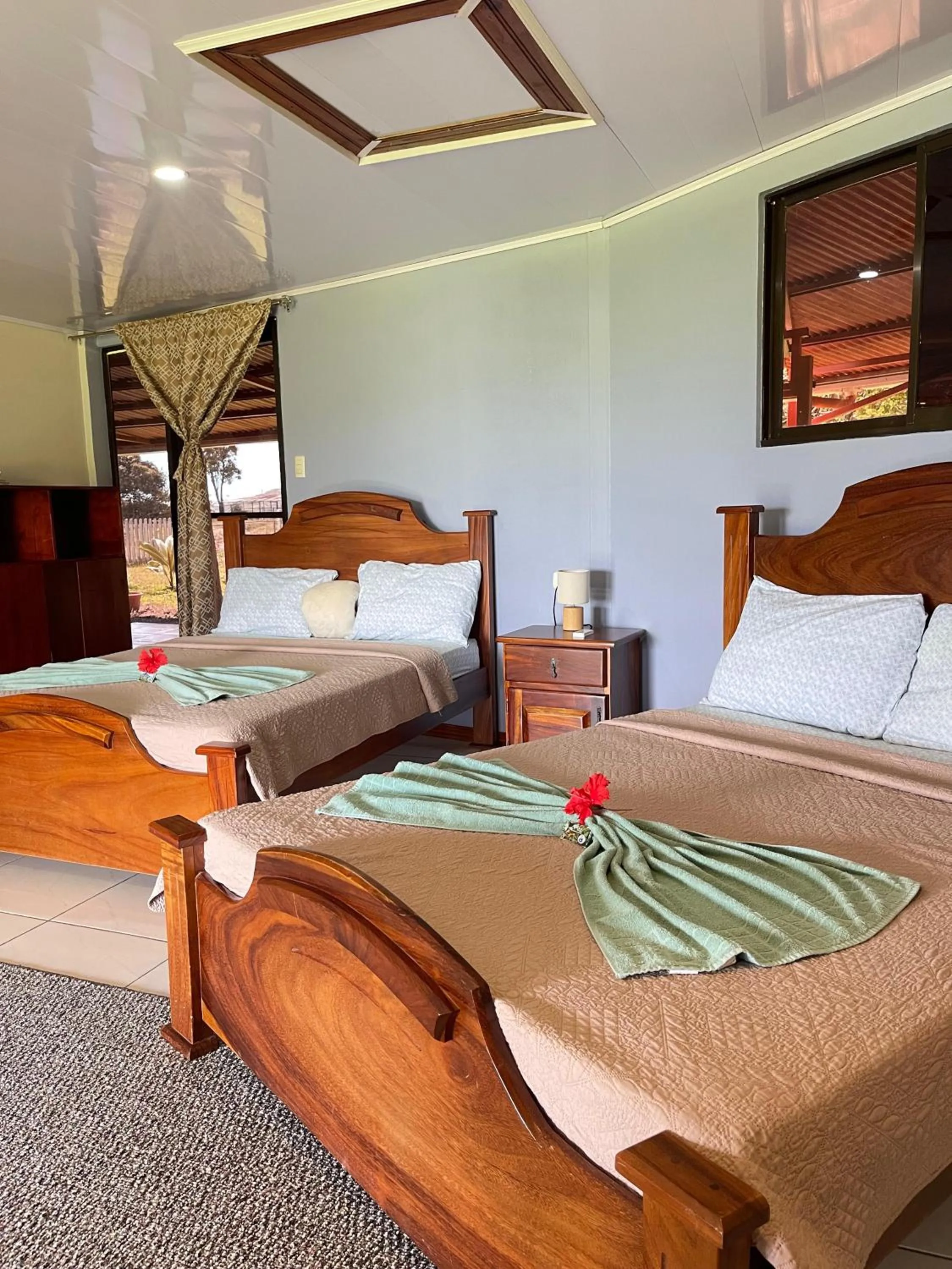 Twin Room with Mountain View in Little Paradise