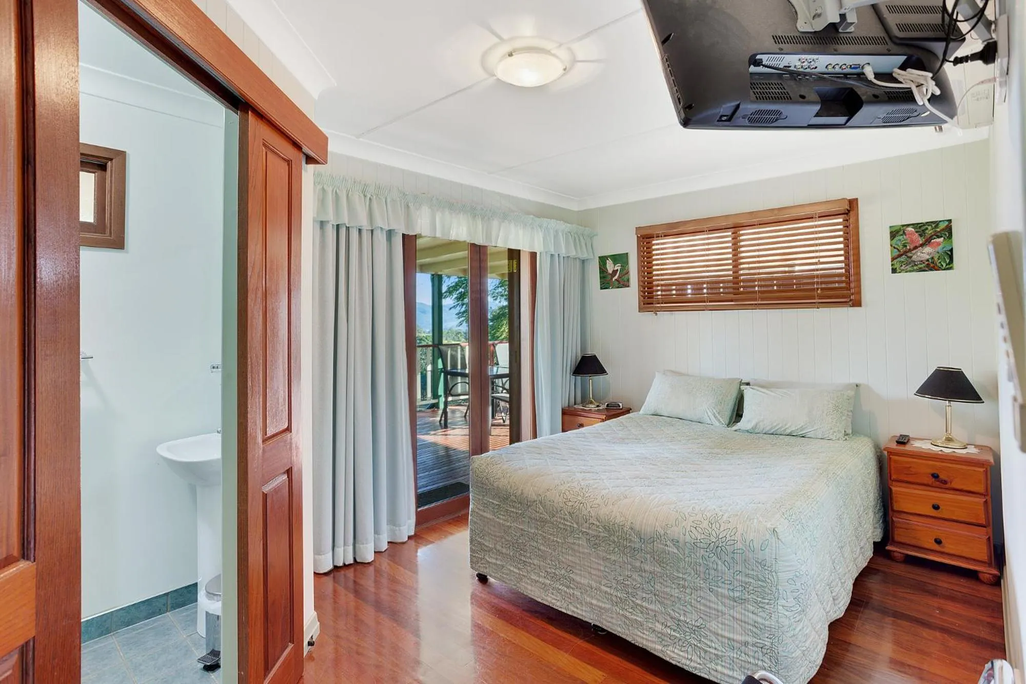 Bed in Amamoor Homestead and Country Cottages