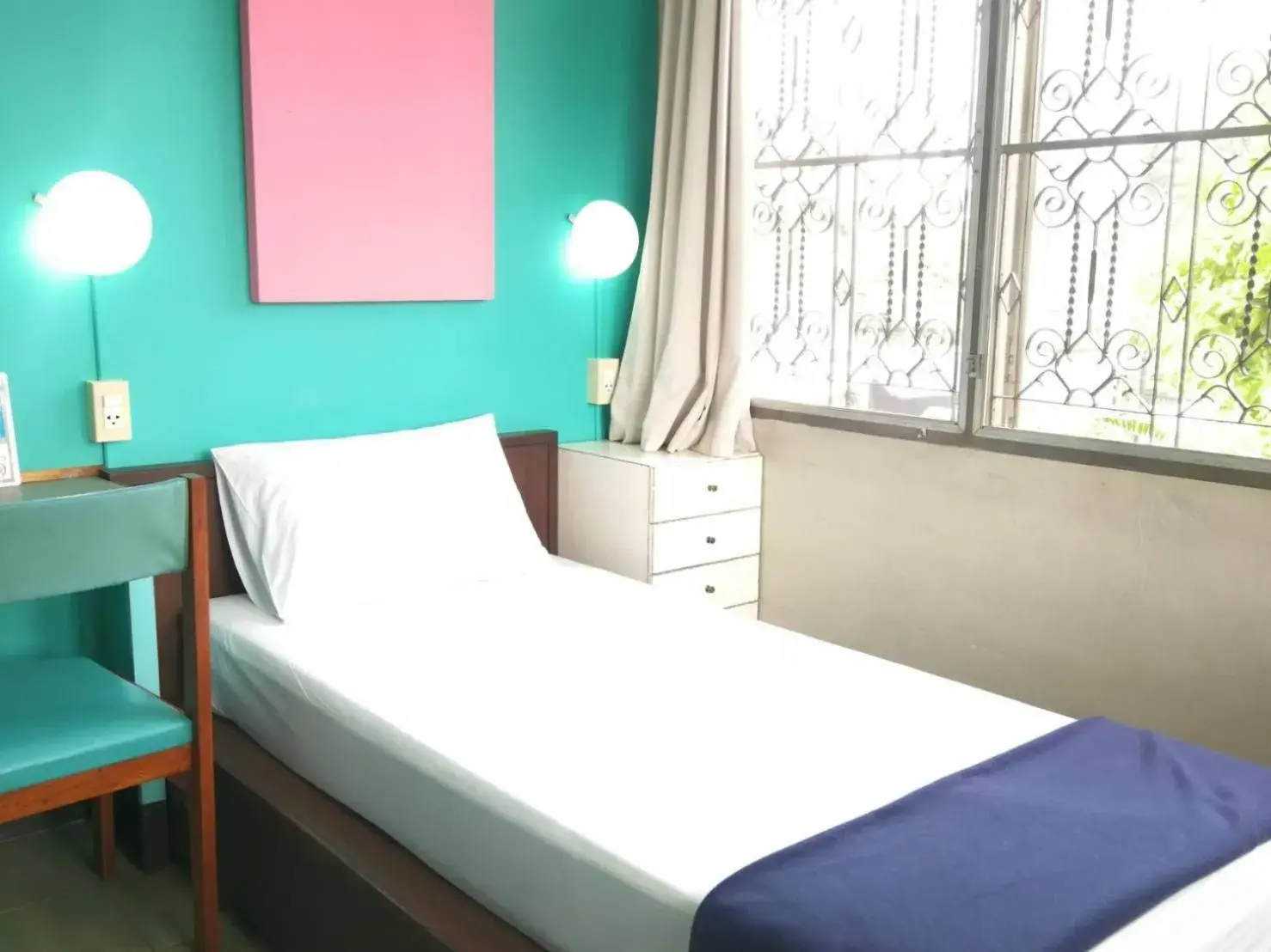 Single Room - single occupancy in 60 Blue House Single Room - single occupancy in 60 Blue House