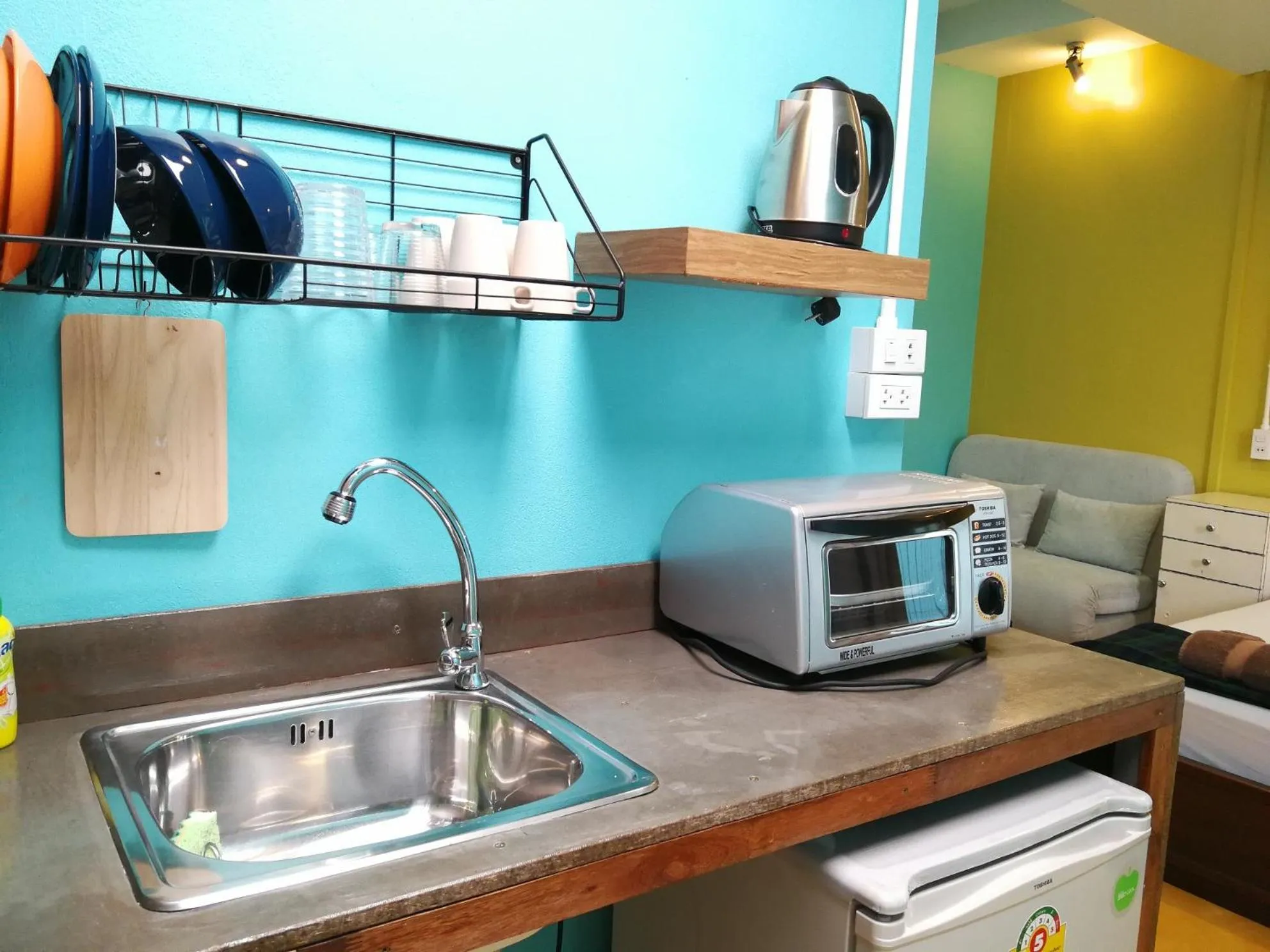 Kitchen or kitchenette in 60 Blue House