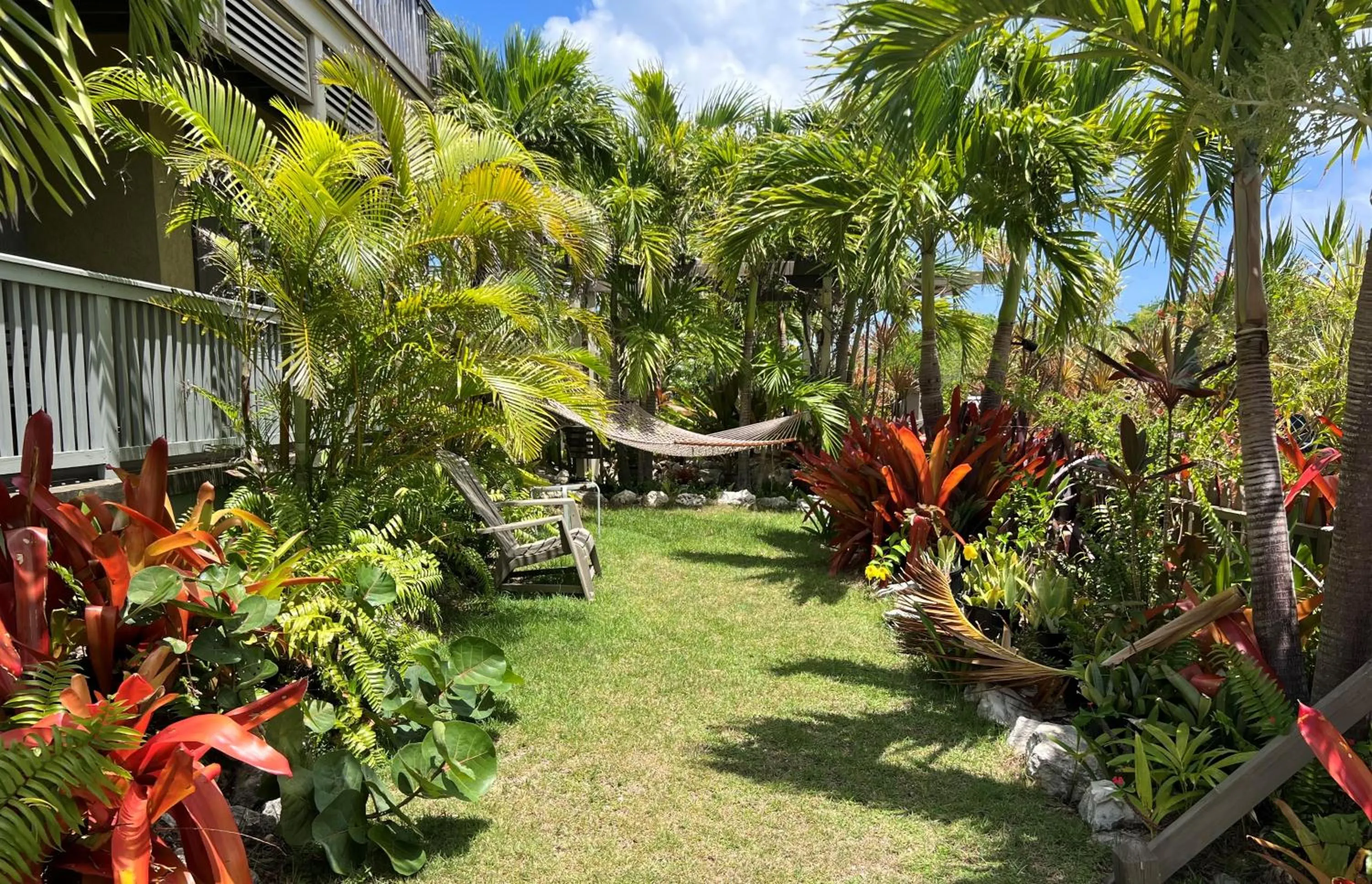 Property building in Villa Allamanda Eleuthera