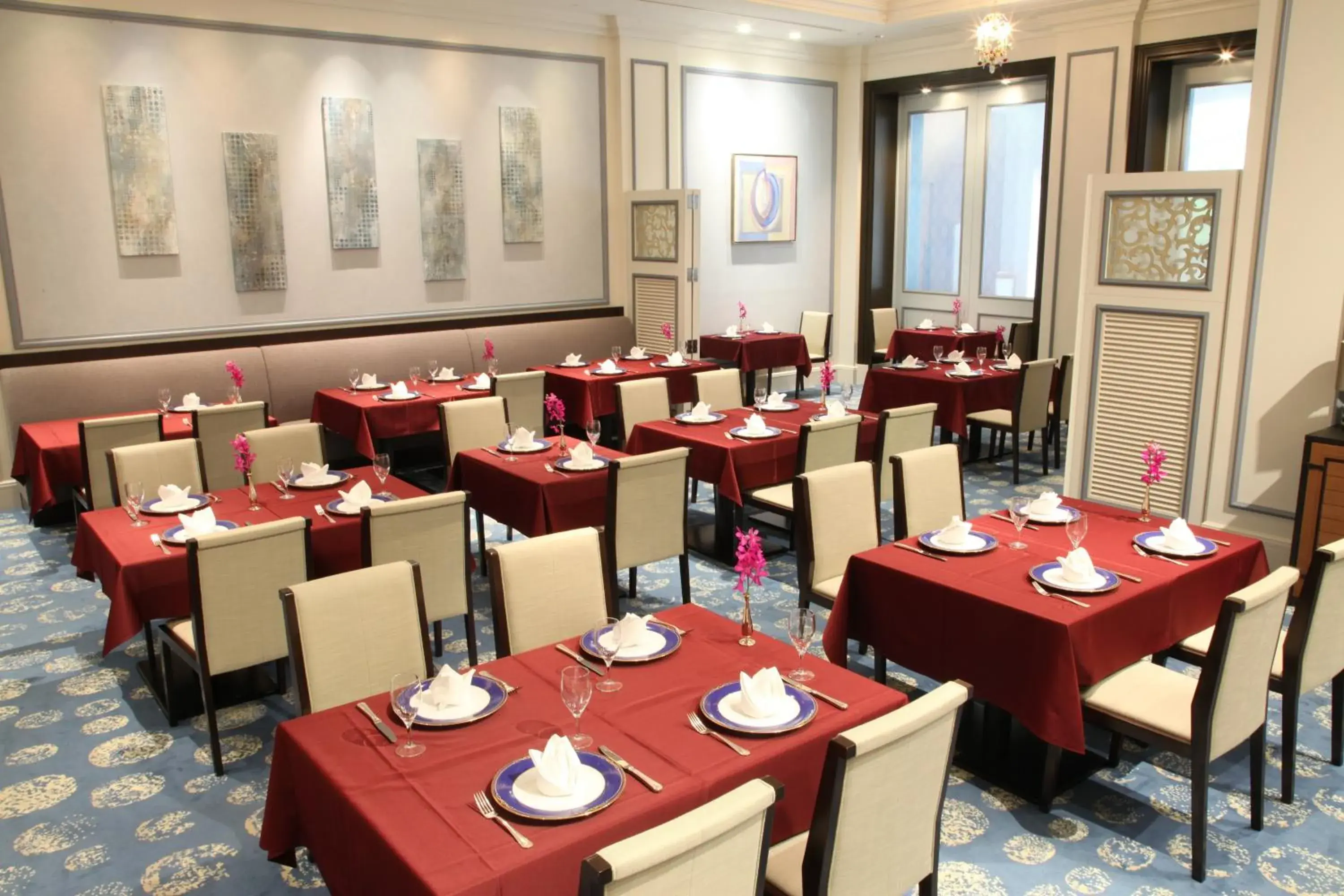 Restaurant/places to eat in Okura Chiba Hotel Restaurant/places to eat in Okura Chiba Hotel