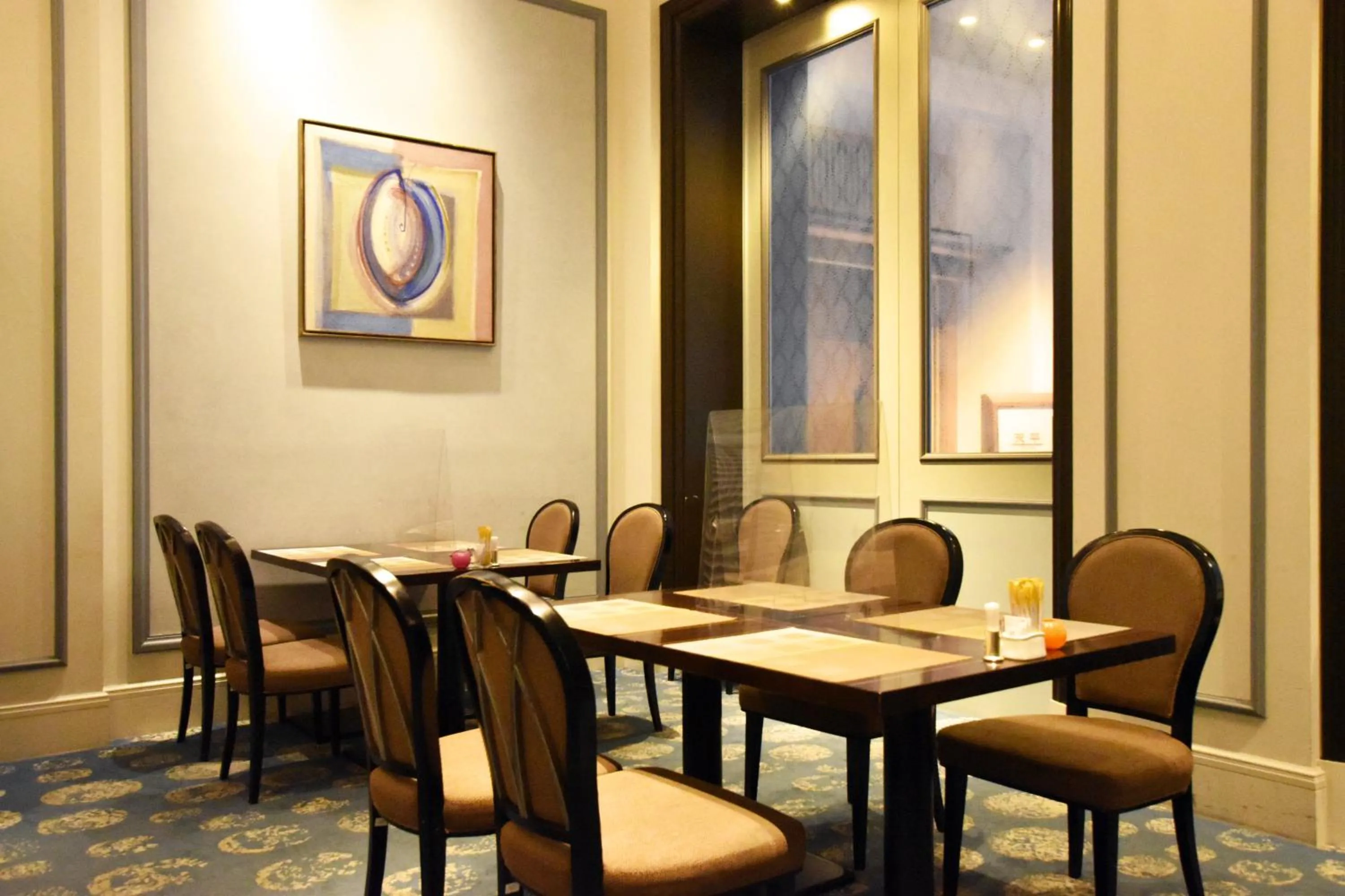 Restaurant/places to eat in Okura Chiba Hotel