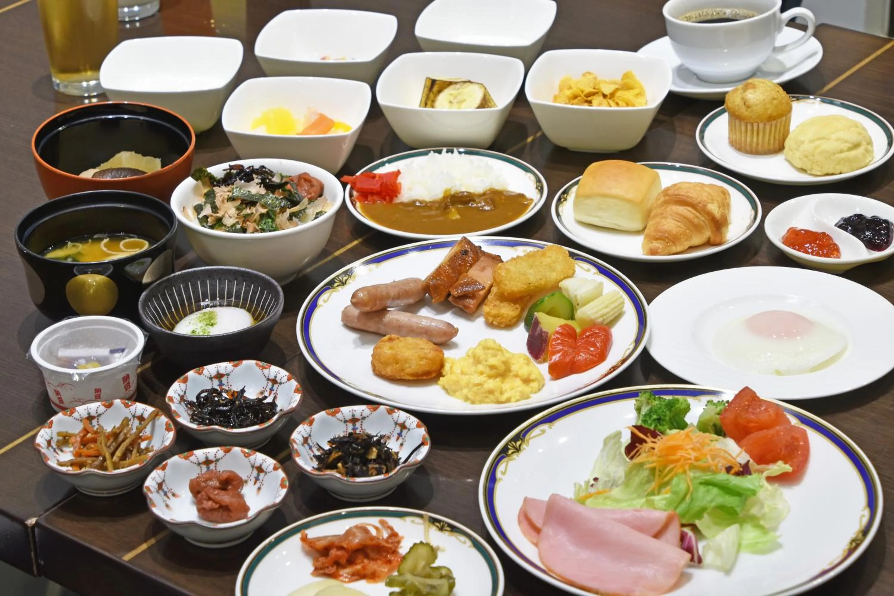 Buffet breakfast in Okura Chiba Hotel