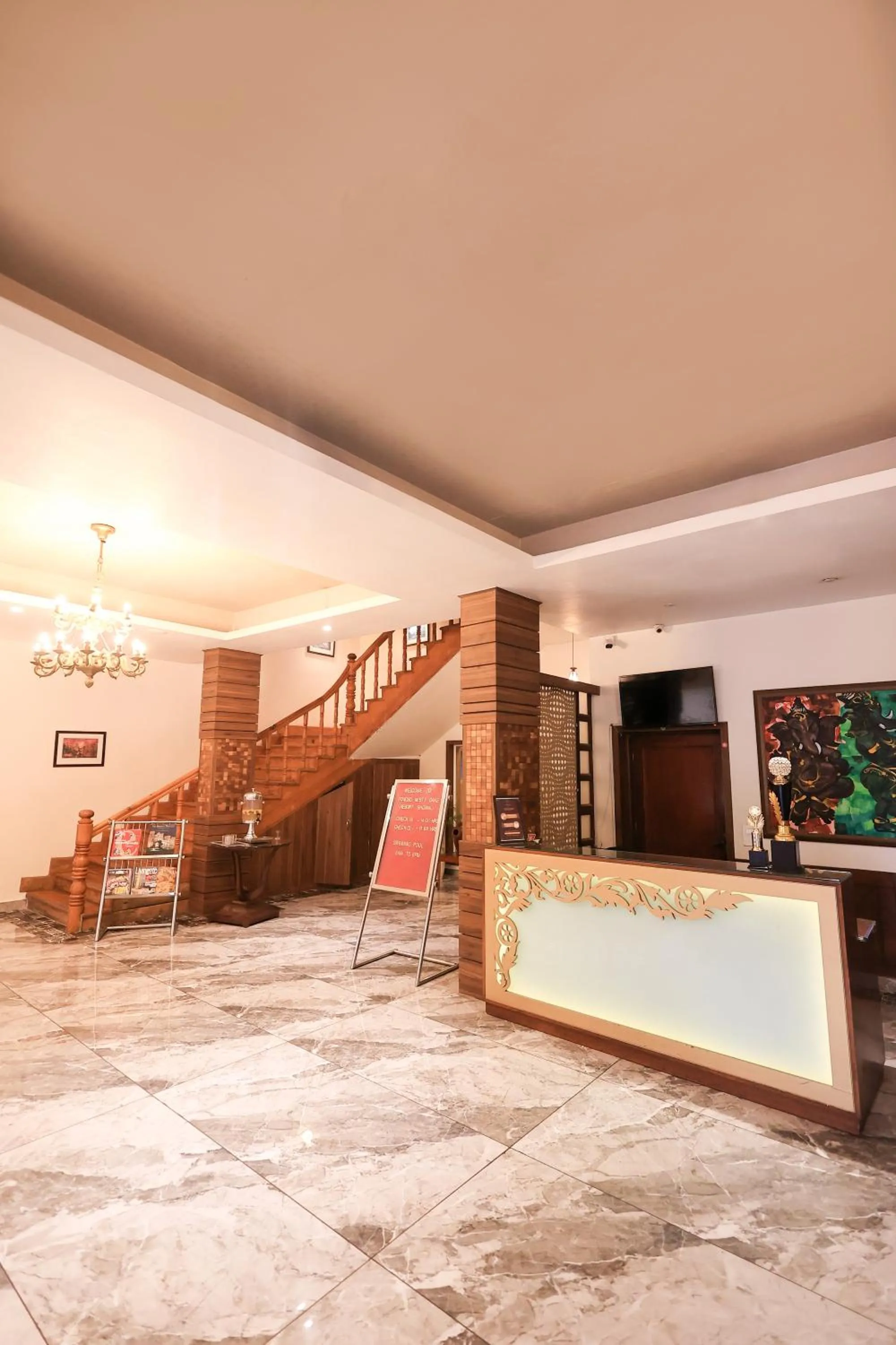 Property building in Foxoso Misty Oaks - Hotel & Resort