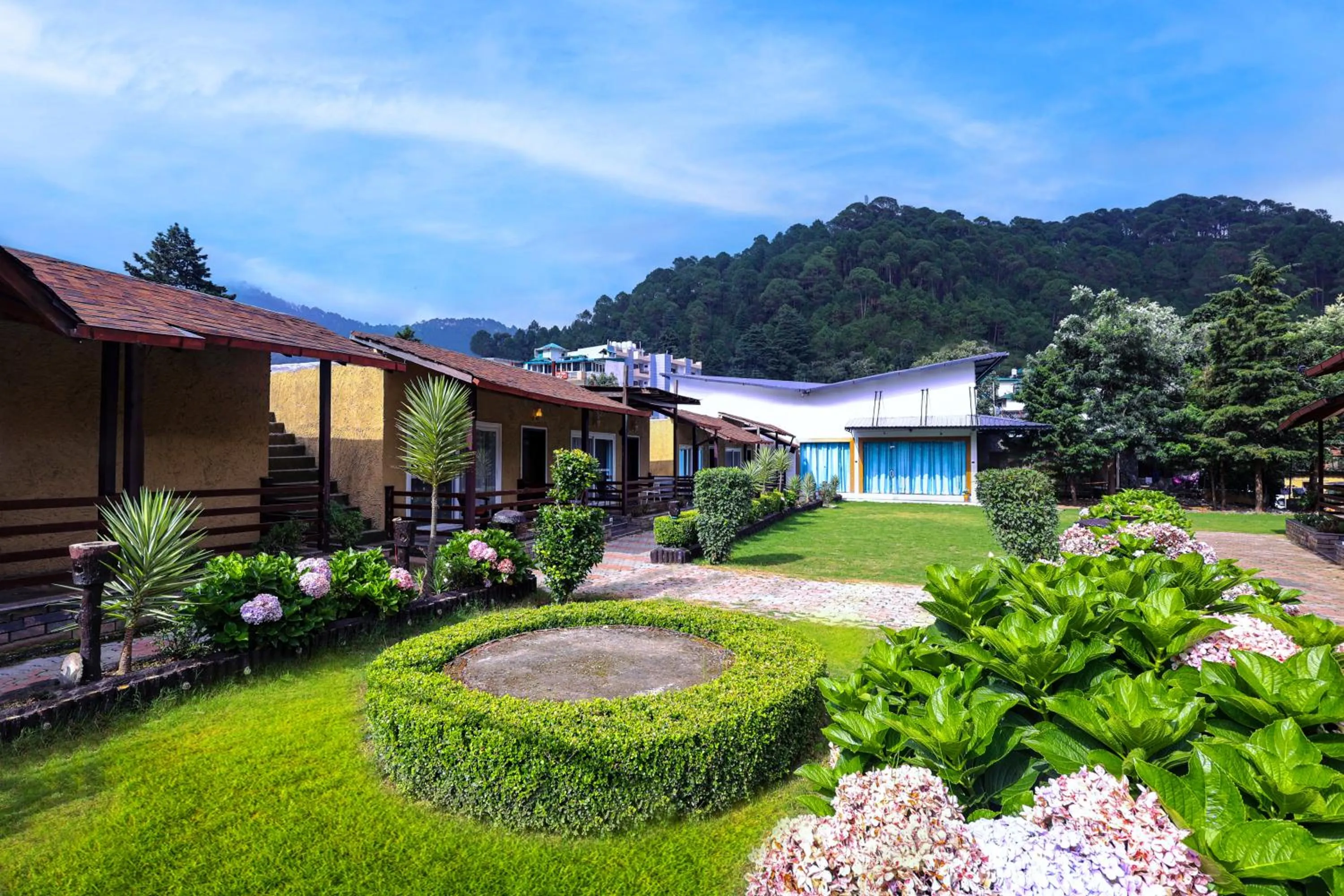 Garden in Foxoso Misty Oaks - Hotel & Resort