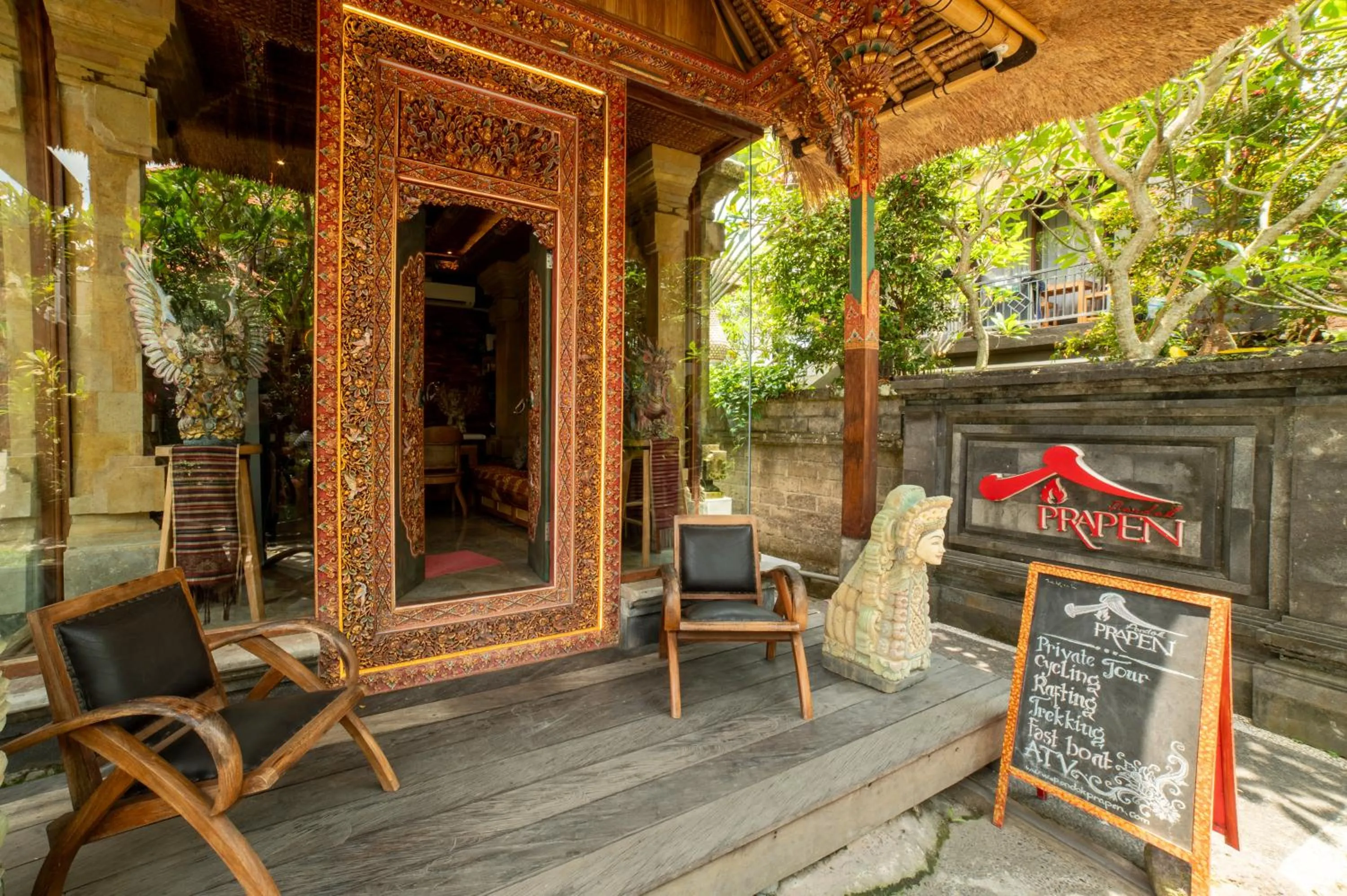 Lobby or reception in Pondok Prapen Guest House