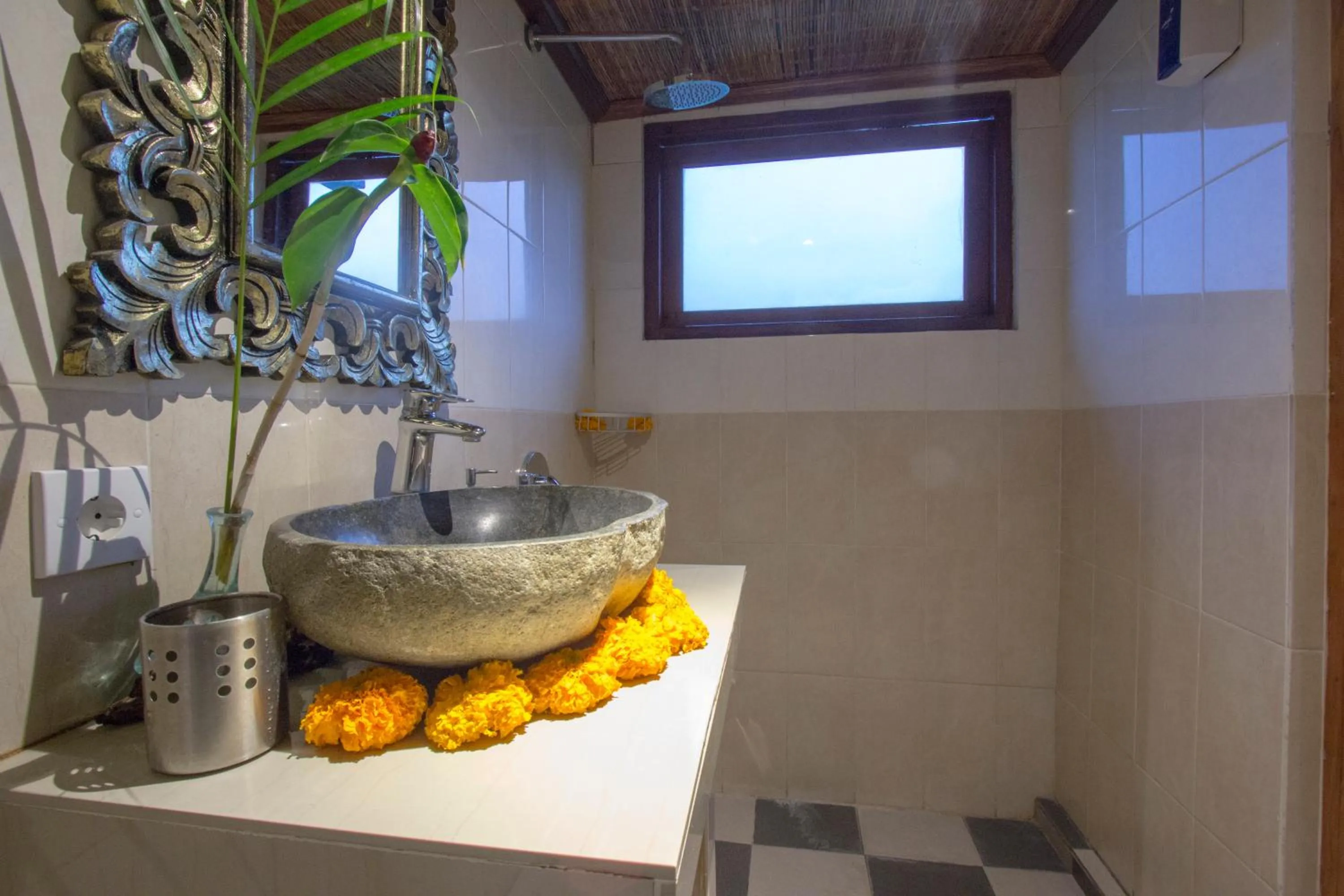 Bathroom in Pondok Prapen Guest House
