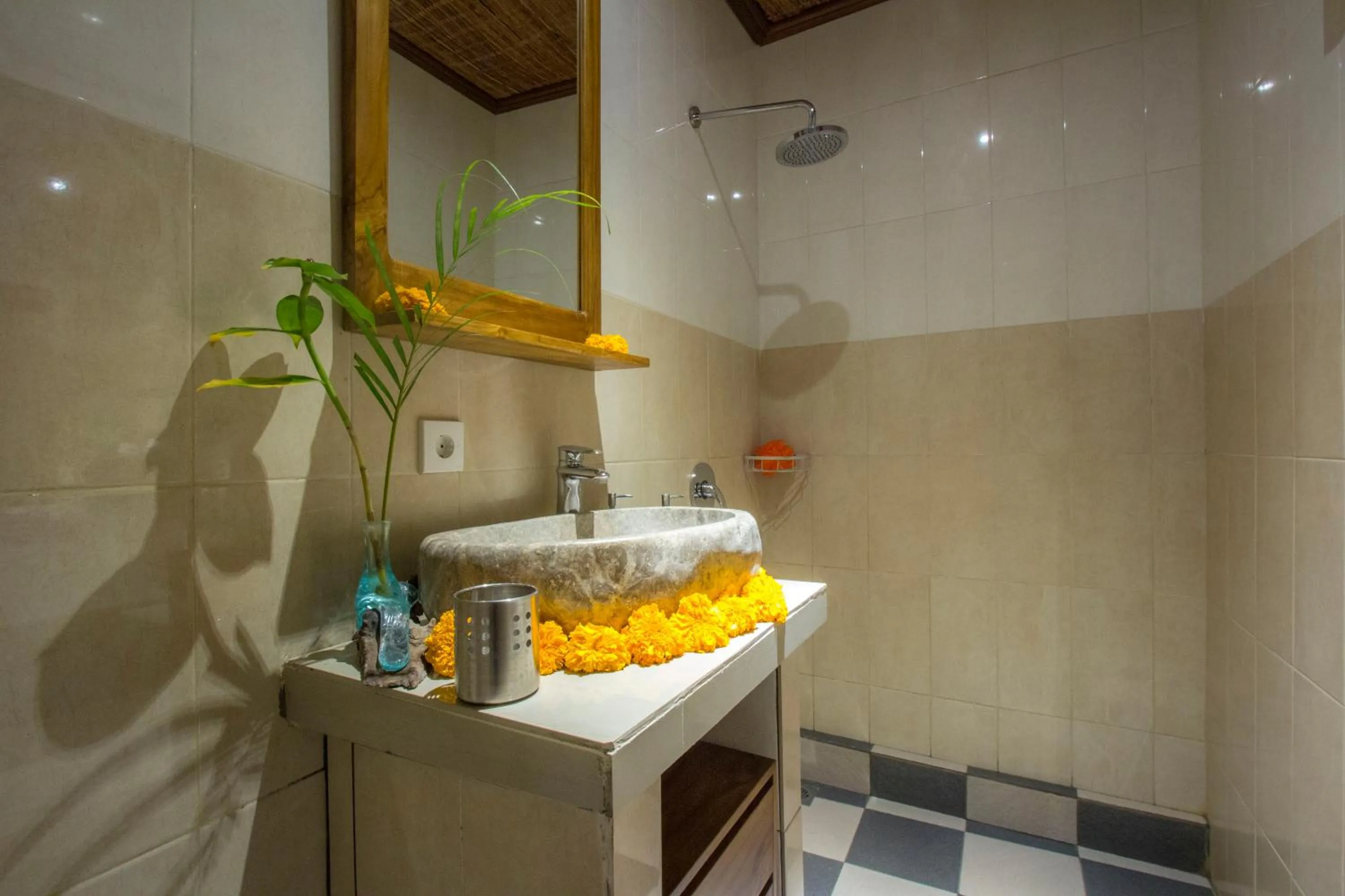 Bathroom in Pondok Prapen Guest House