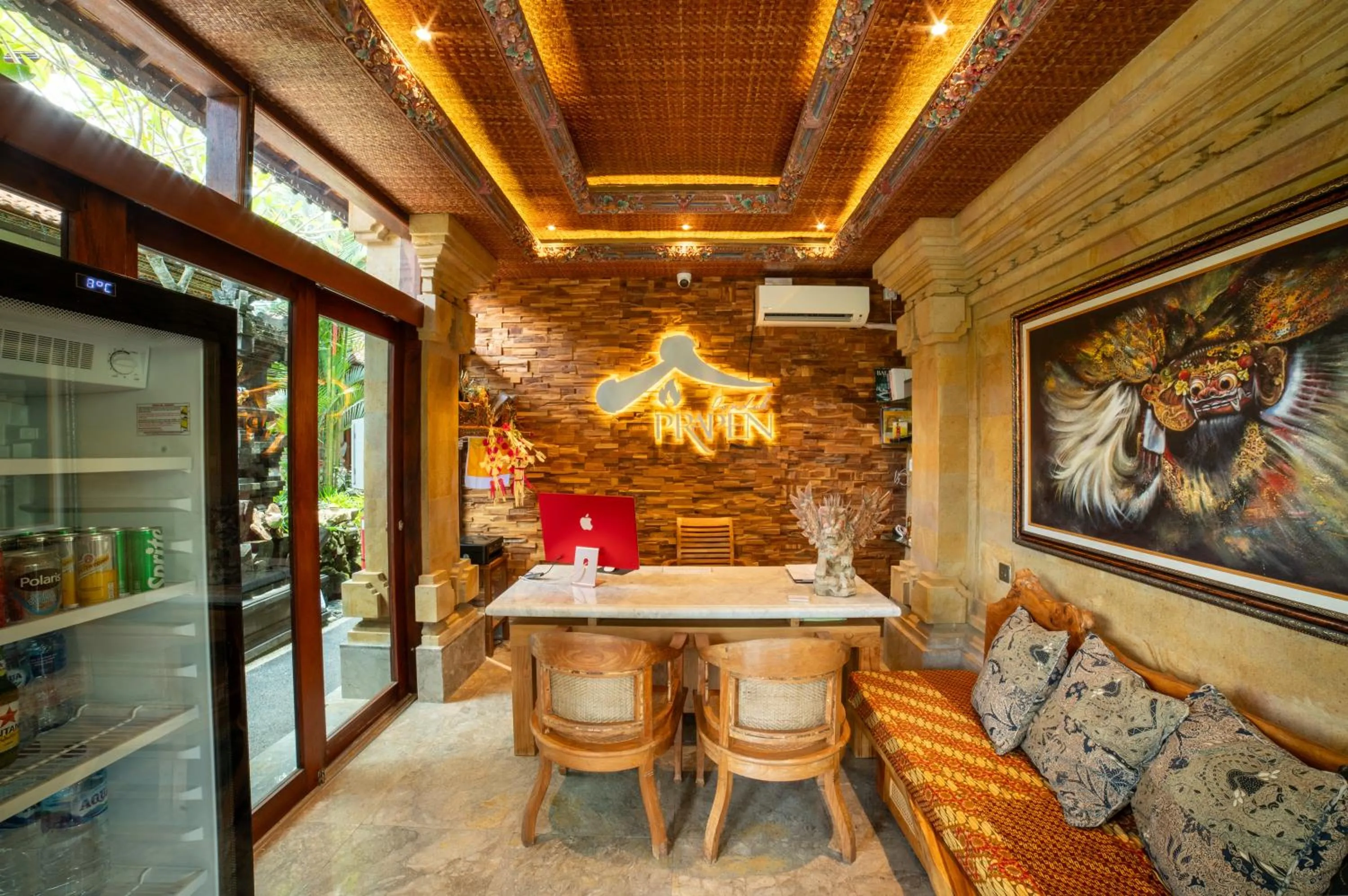 Lobby or reception in Pondok Prapen Guest House
