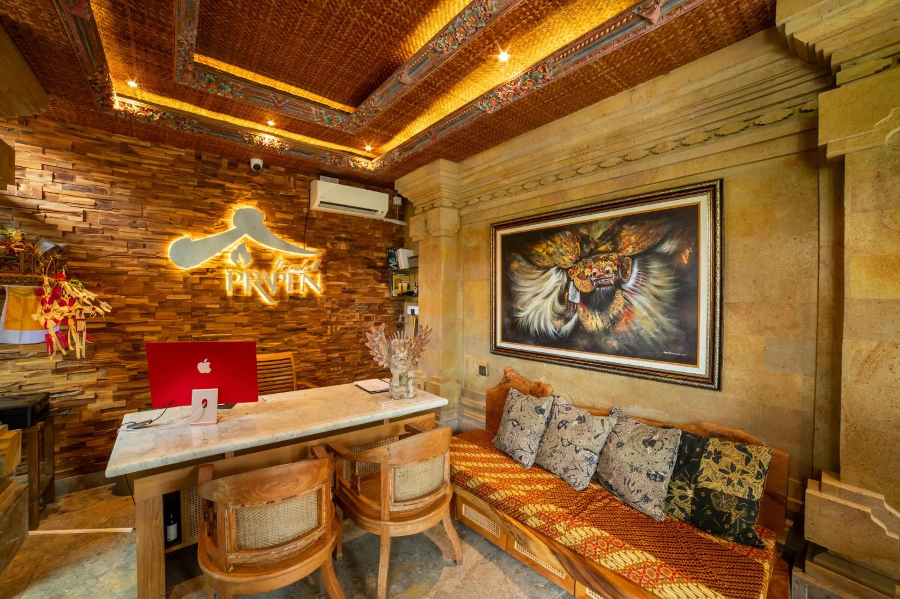 Lobby or reception in Pondok Prapen Guest House
