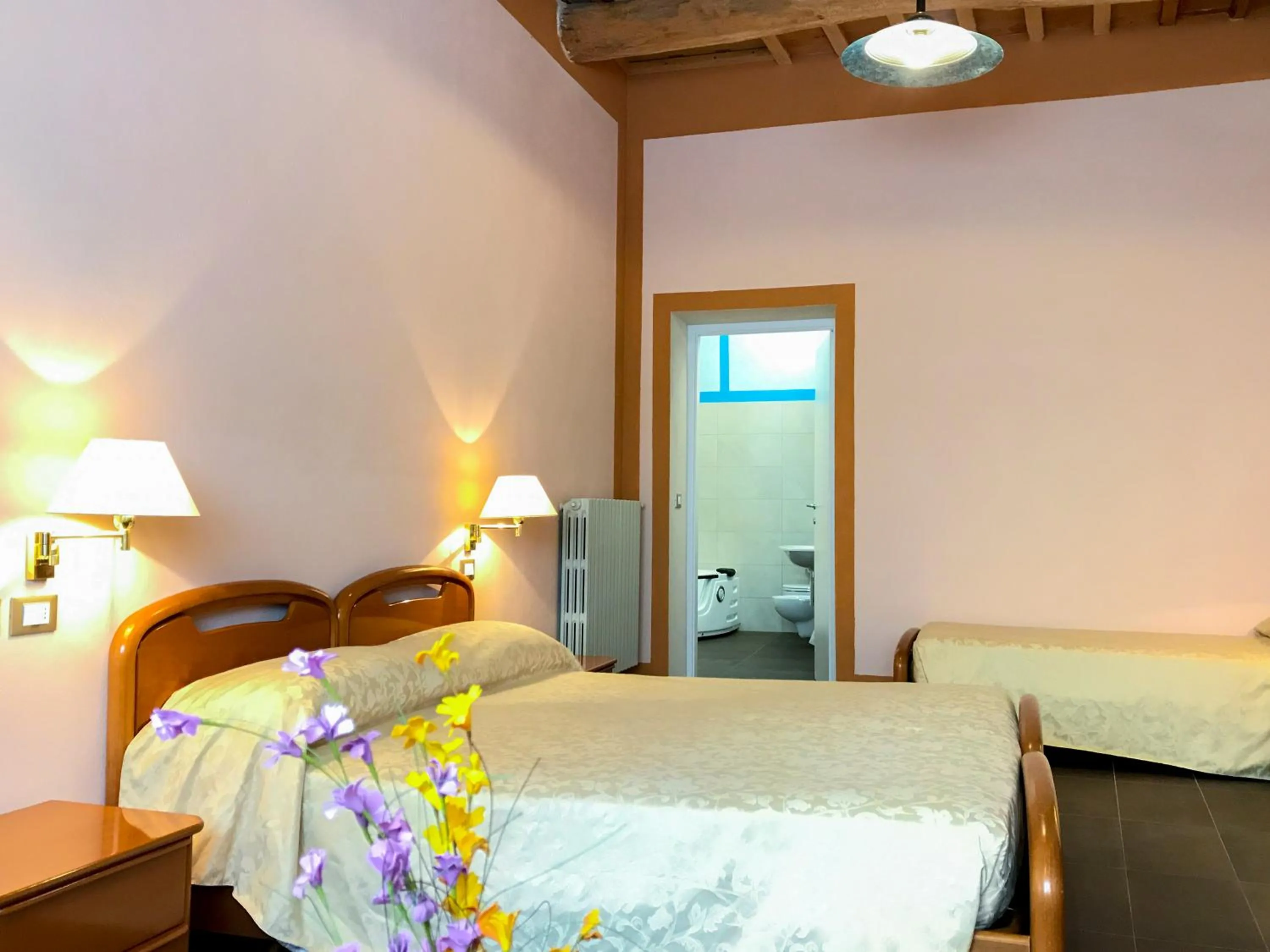 Bed in Hotel Antico Borgo