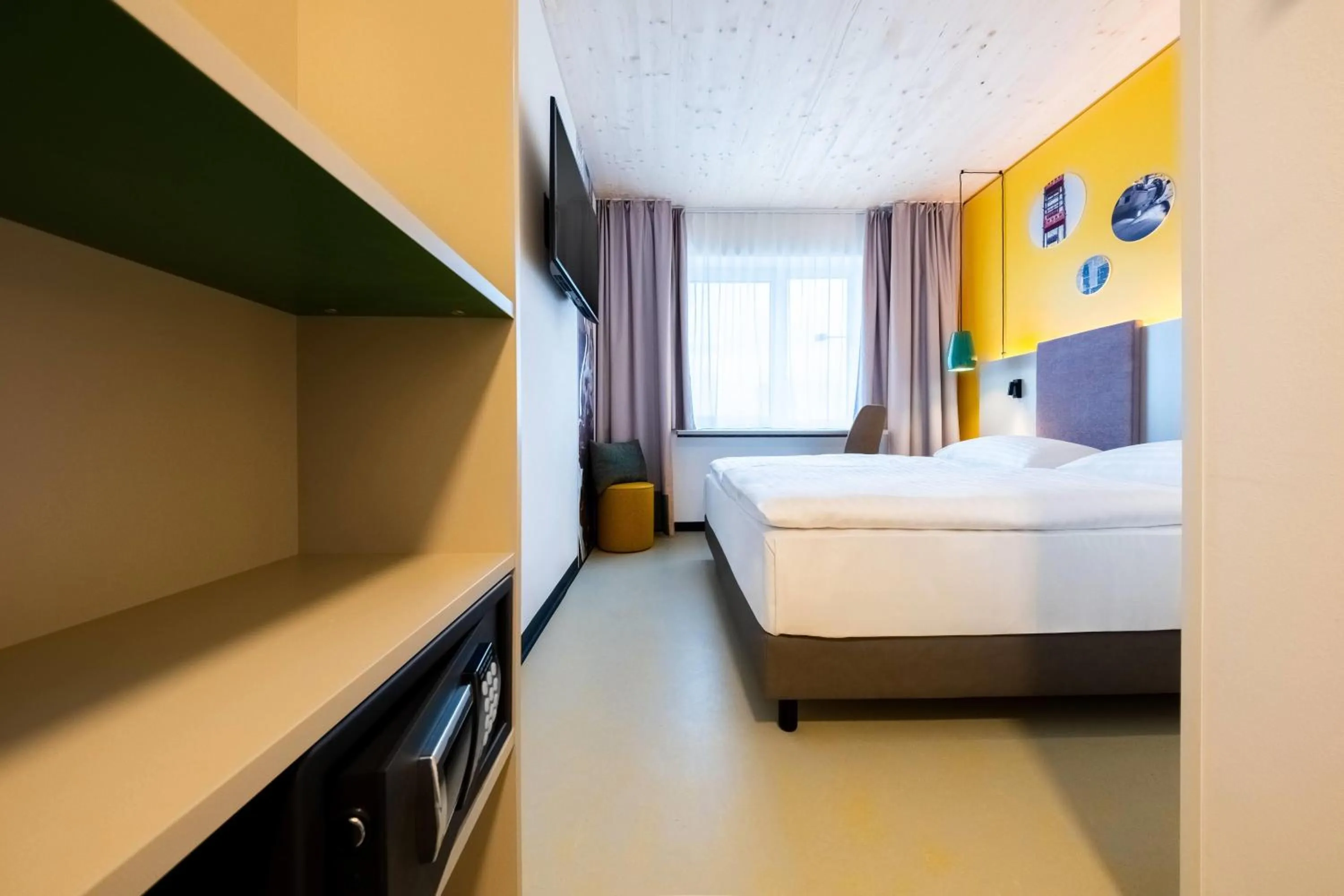 Photo of the whole room, Bed in Vienna House Easy by Wyndham Vienna Airport