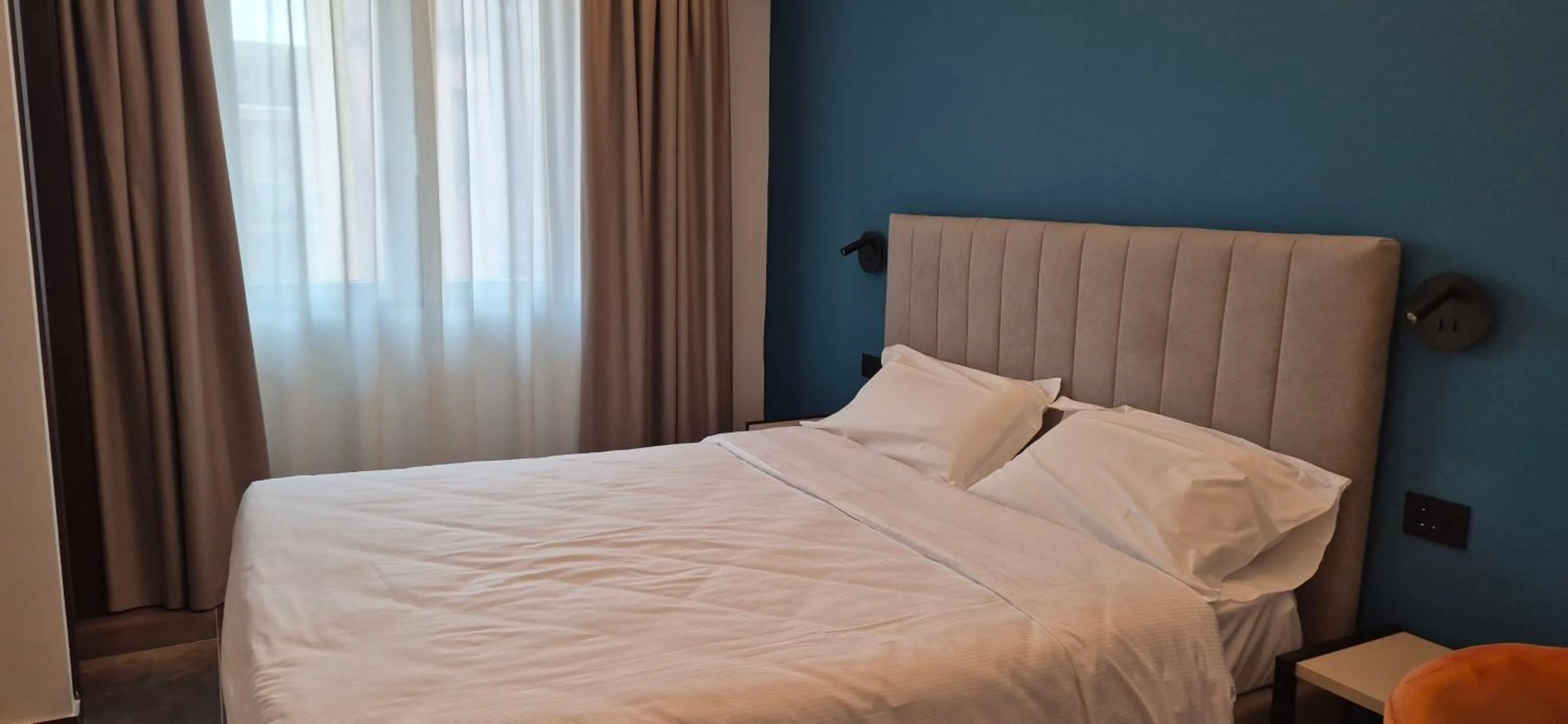 Hotel V7