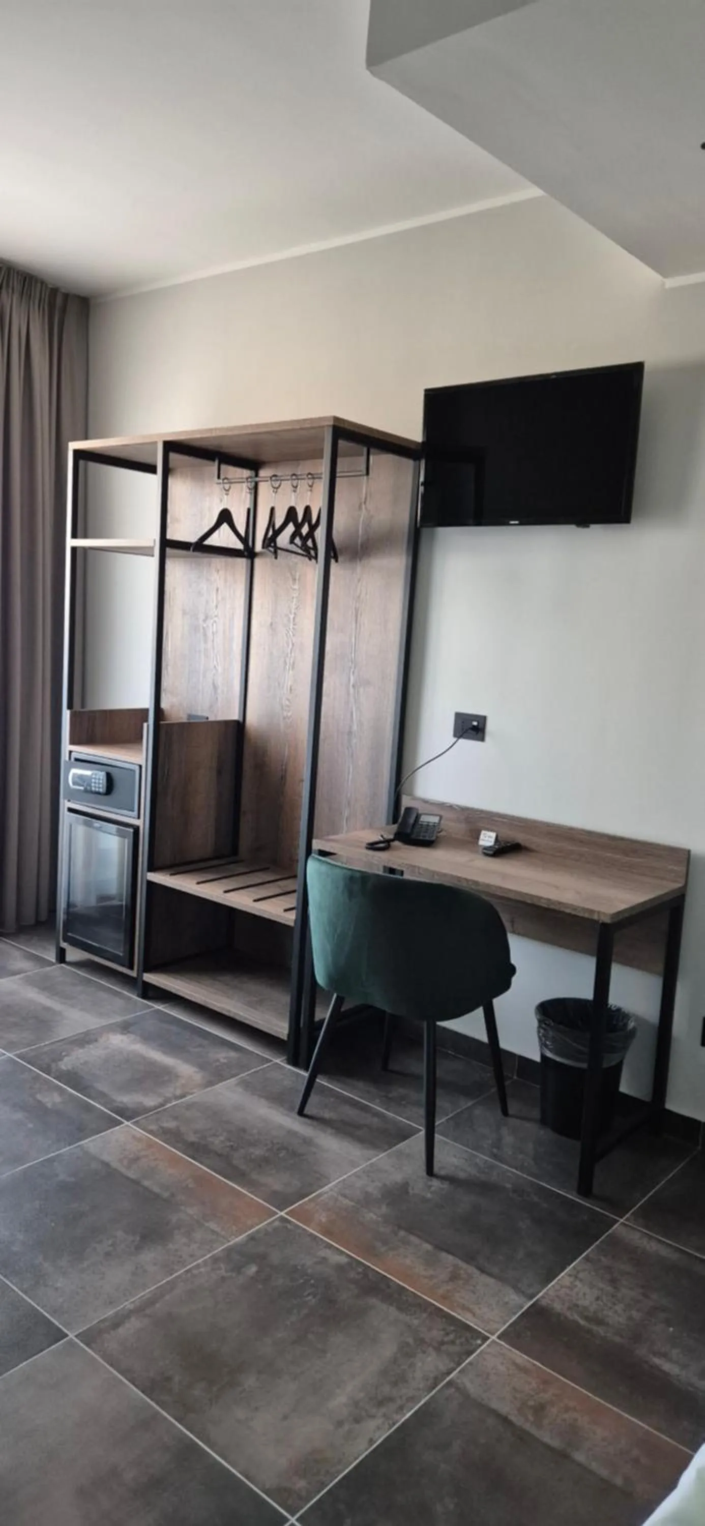 Hotel V7