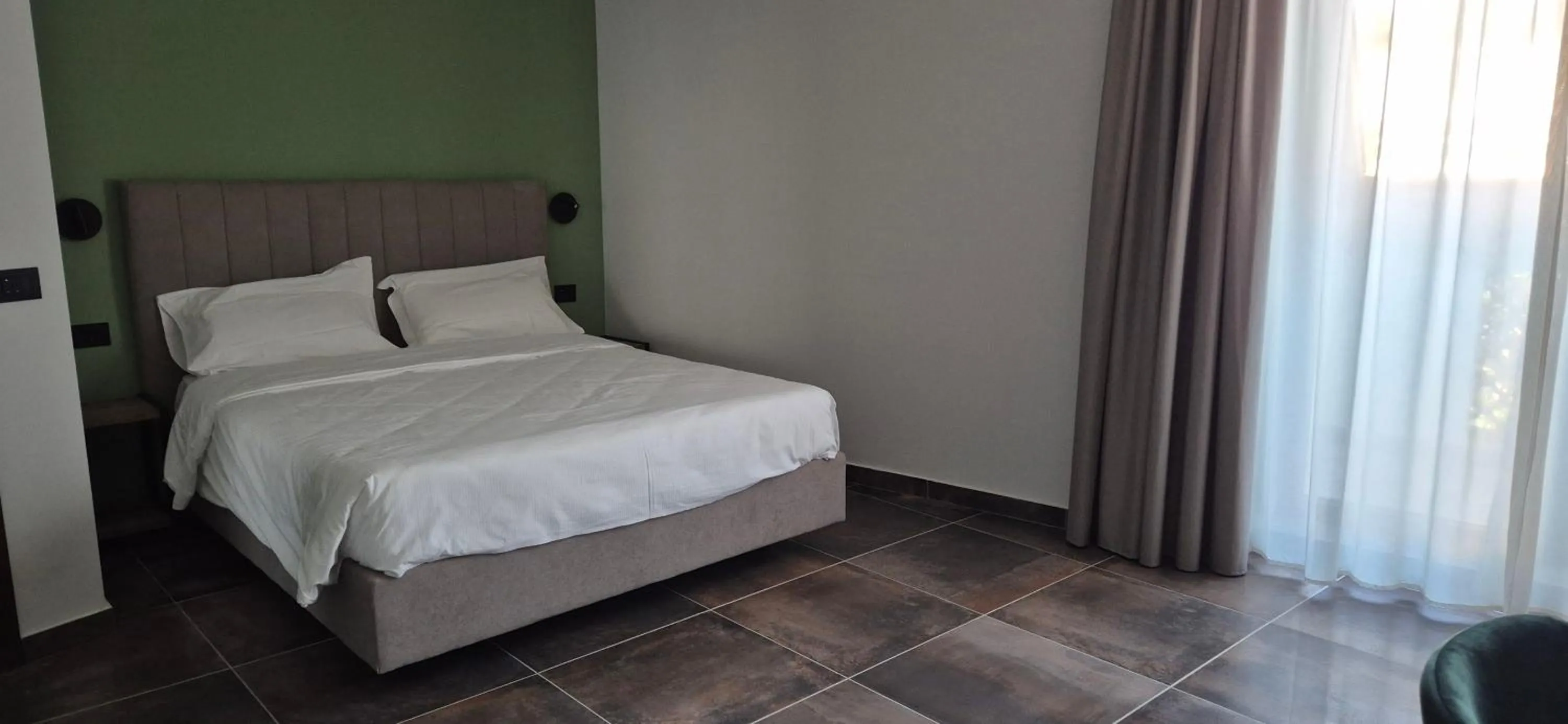 Hotel V7
