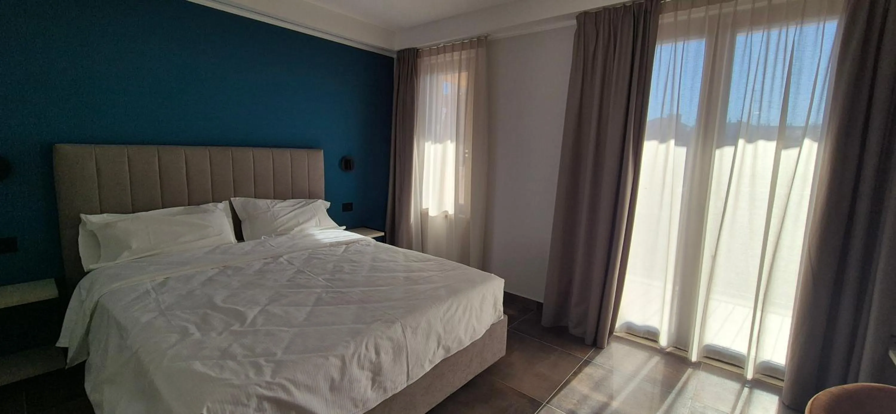 Hotel V7