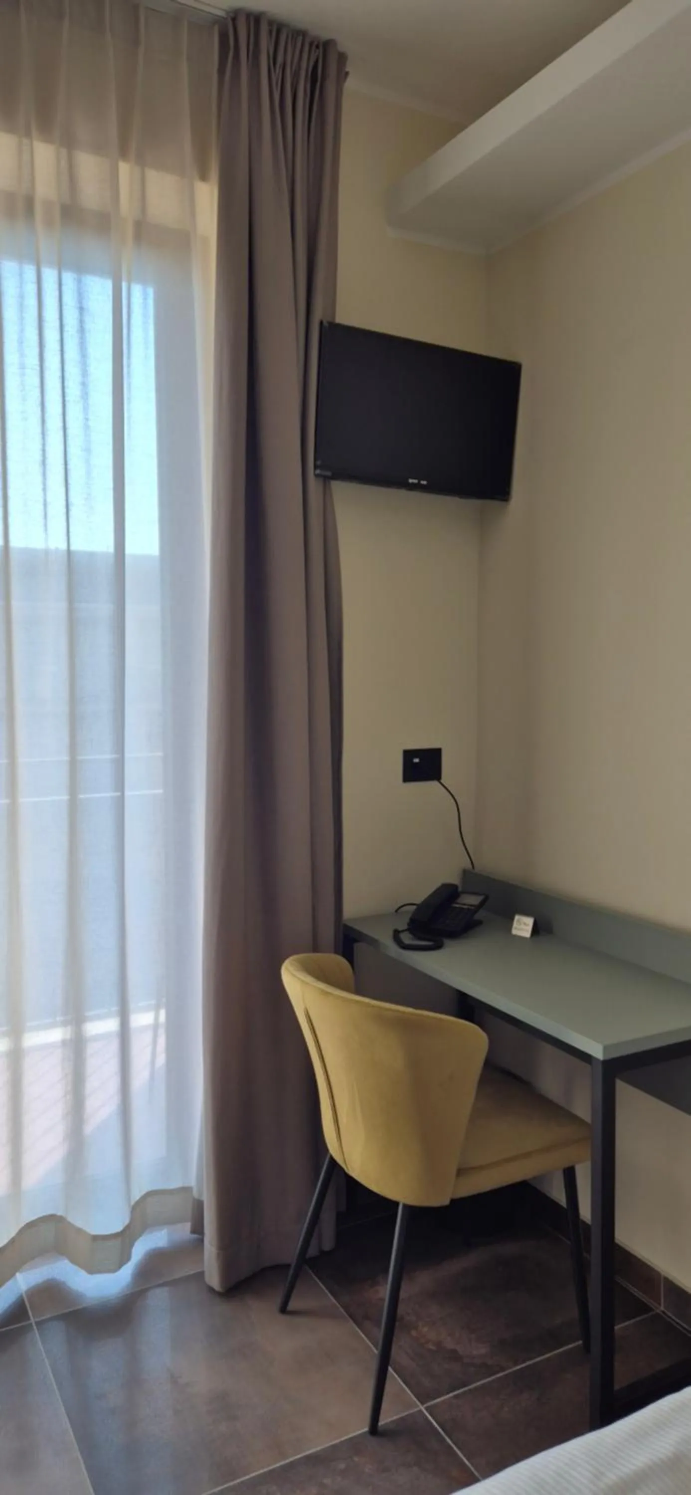 Hotel V7