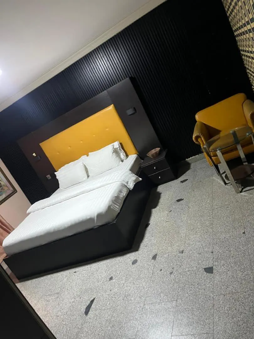 Bed in Hotel Paris Suites