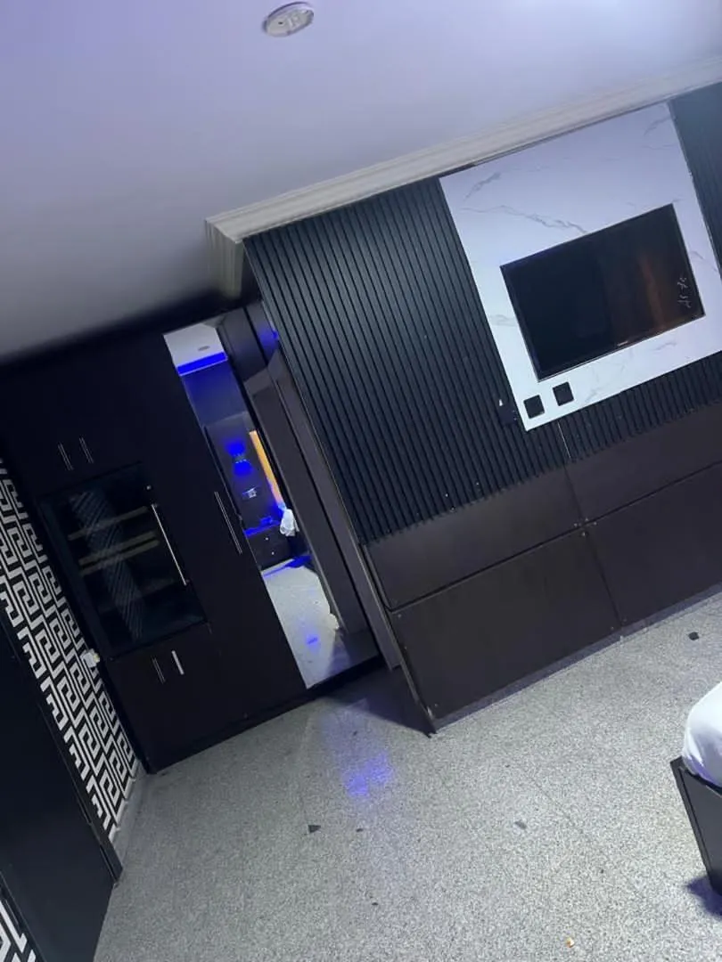 Bed in Hotel Paris Suites