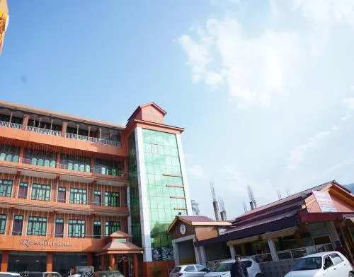 Besillio Grand- A Hotel With Bar & Restaurant
