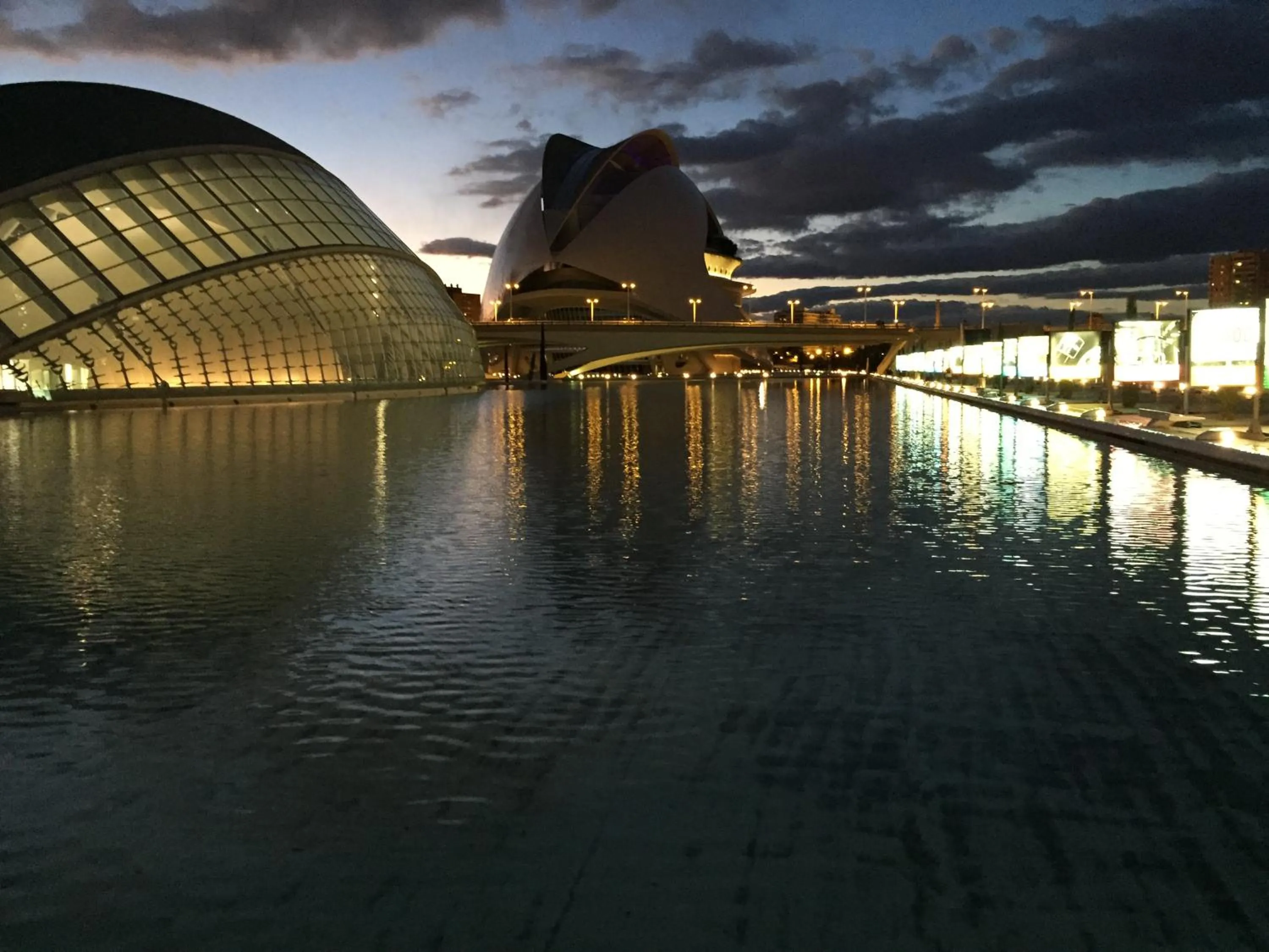 Property building in Valencia Centro WiFi