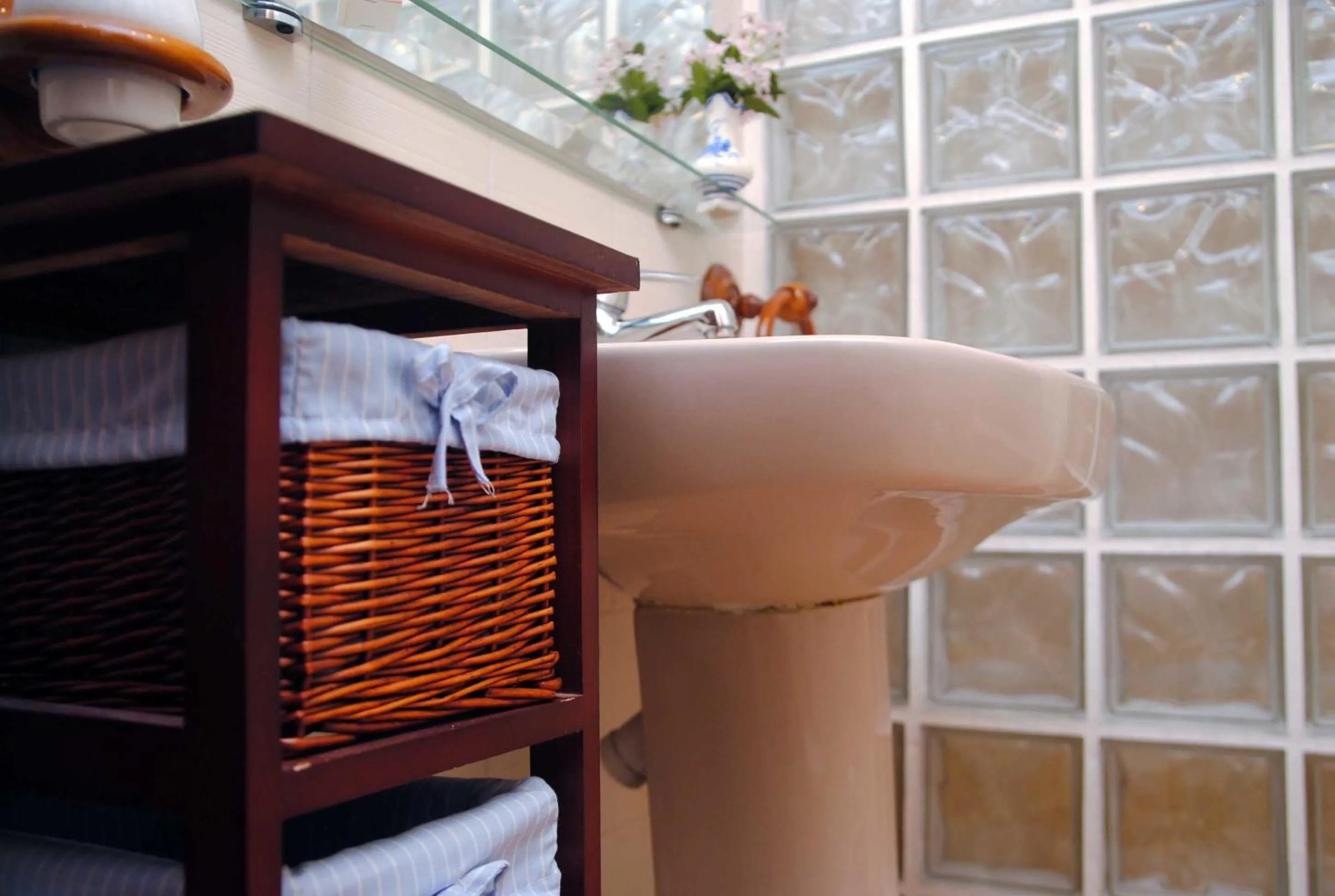 Decorative detail in Valencia Centro WiFi