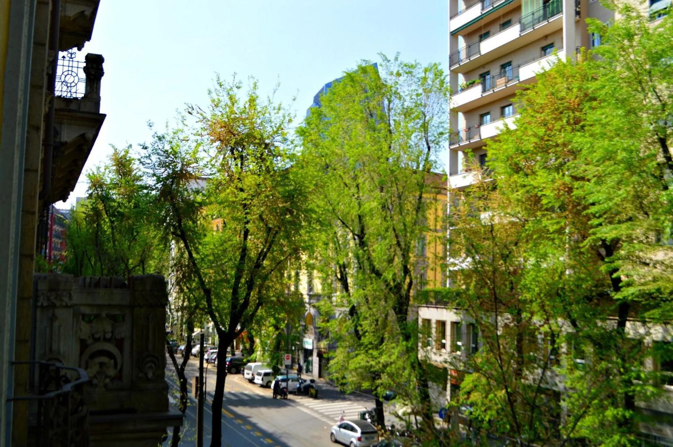 Street view in La Casa Dei Viaggiatori