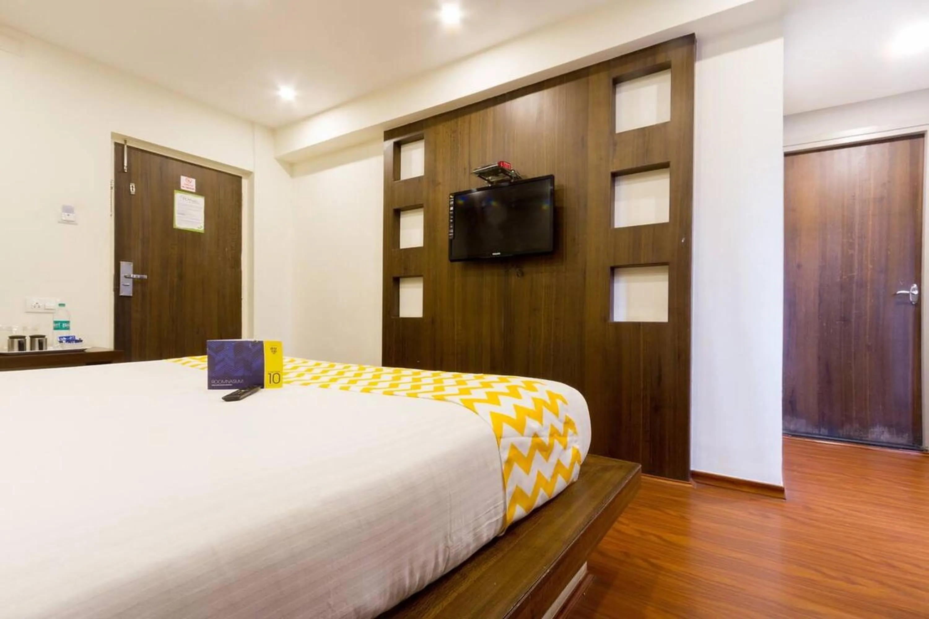 Bedroom, Bed in FabHotel Sholas Residency I - Nr Government Rose Garden