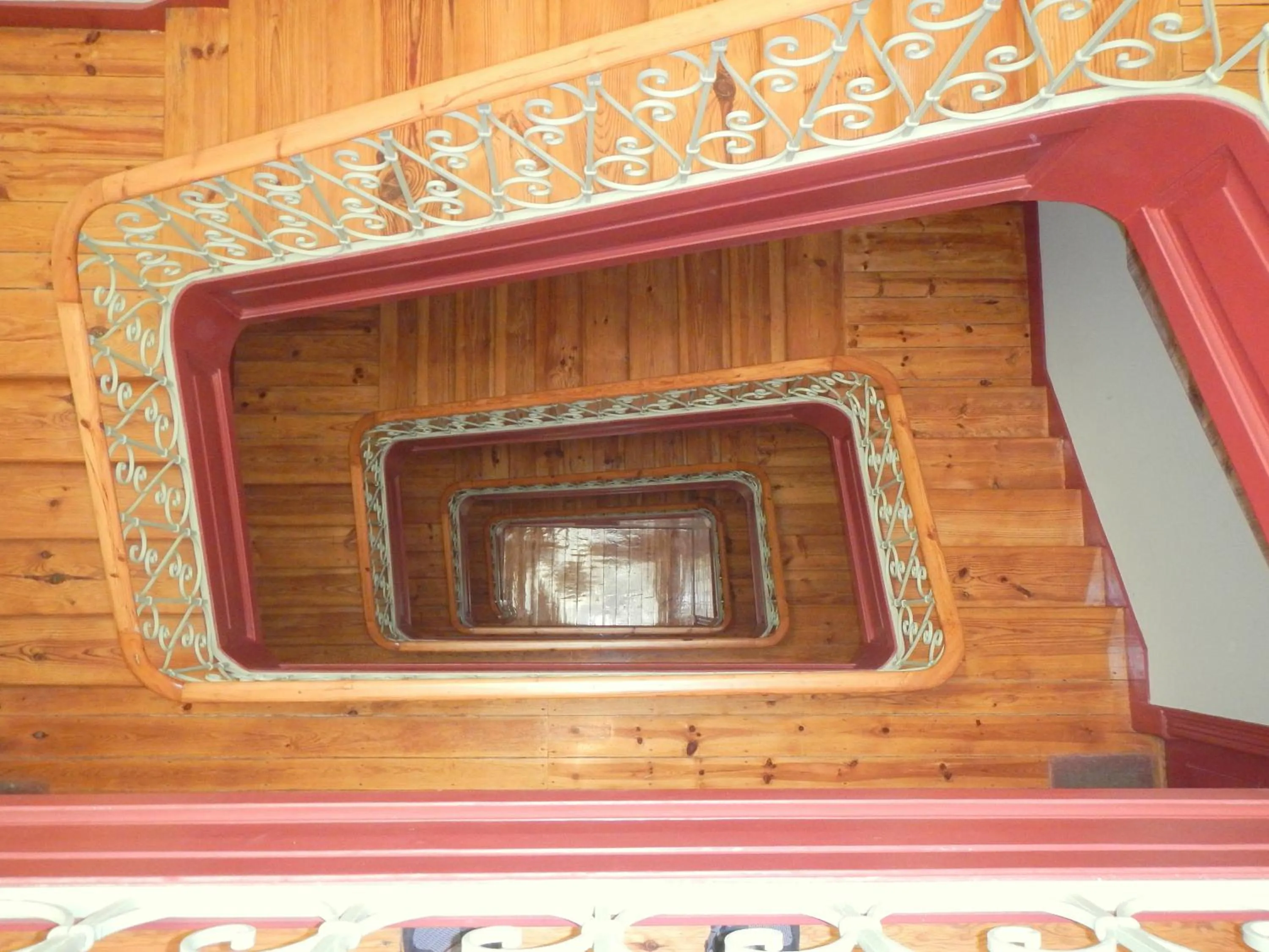 Patio in Estrela Charming Rooms by HOST-POINT