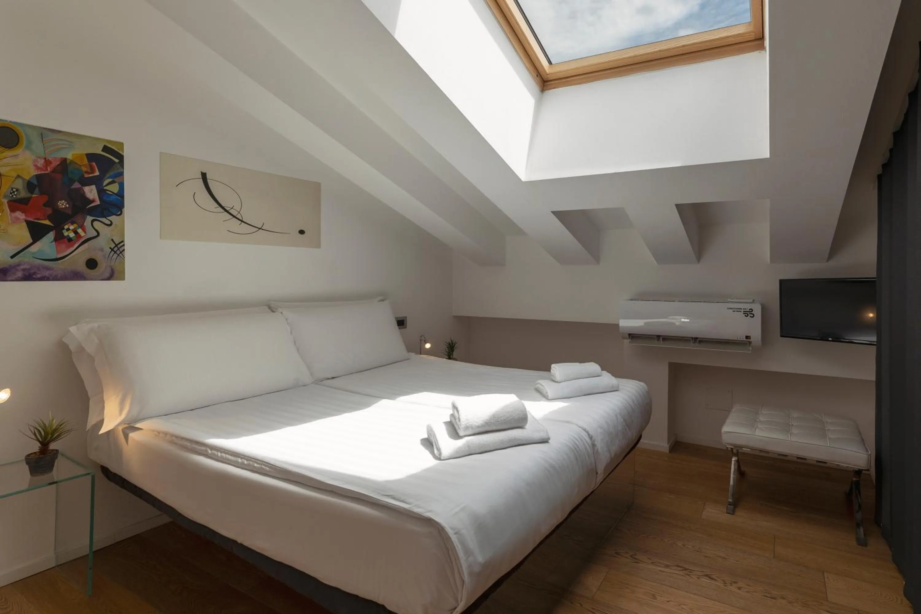Bed in HEART OF TRENTO Loft & Rooms