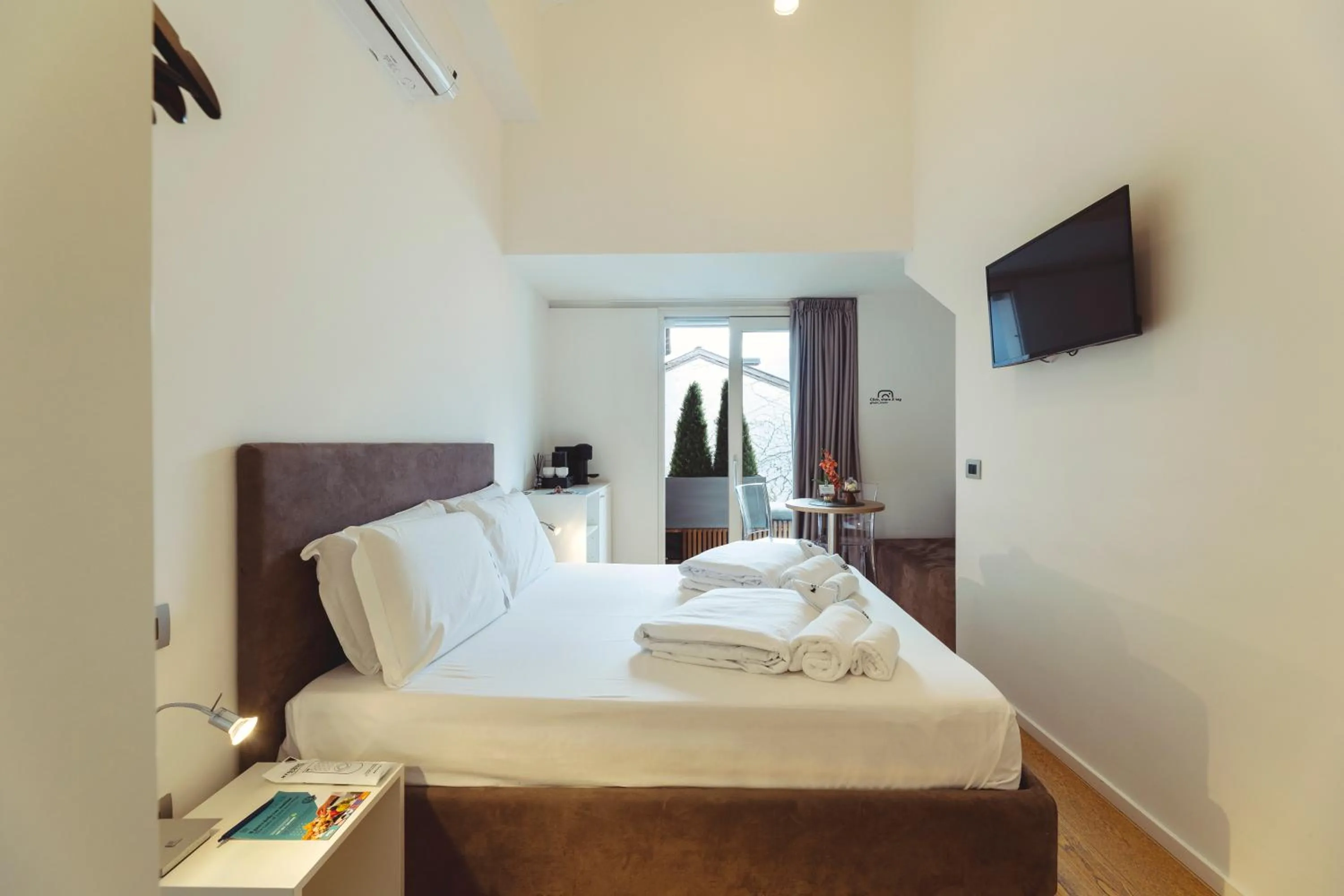 Bedroom, Bed in HEART OF TRENTO Loft & Rooms