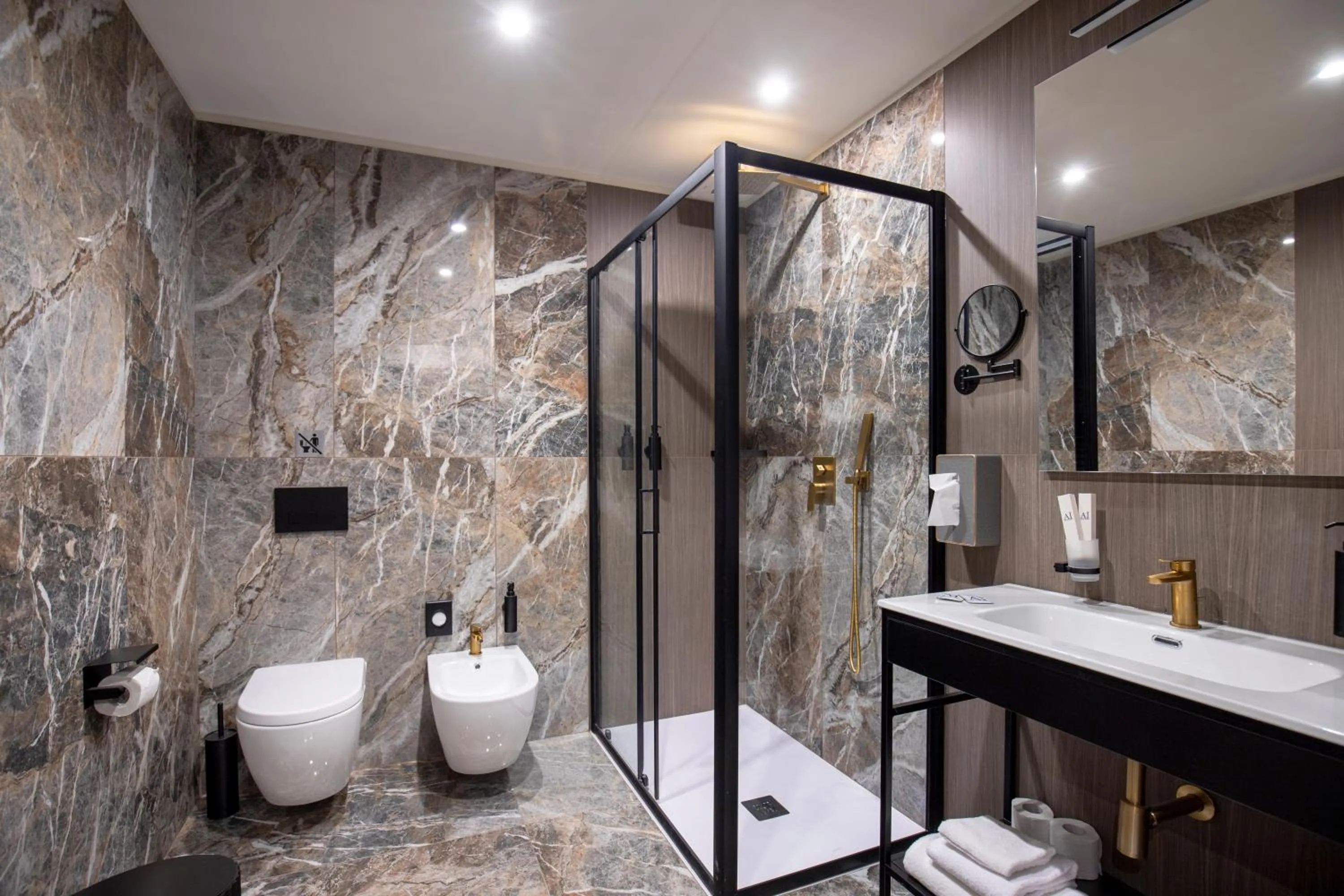 Shower in AH - Collezione Brera