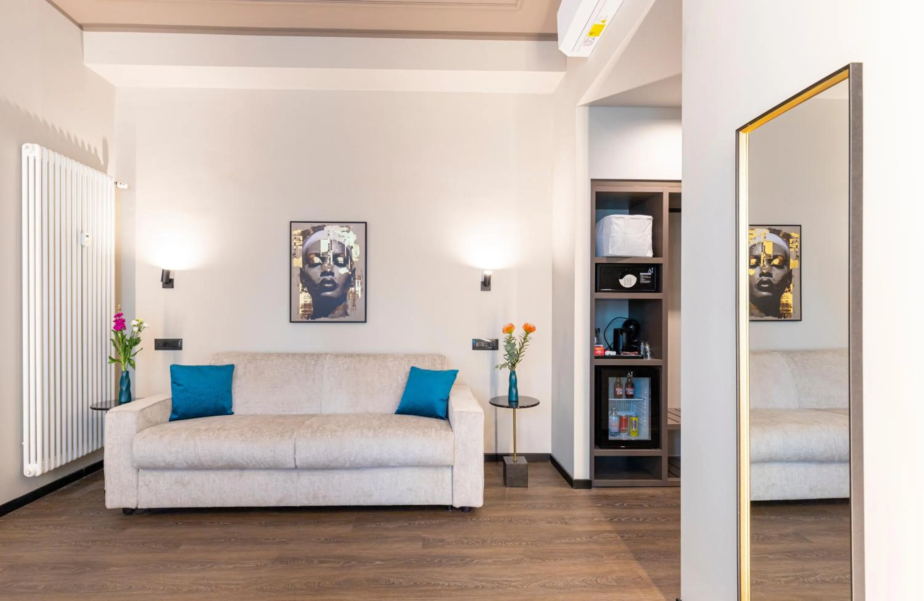 Photo of the whole room in AH - Collezione Brera