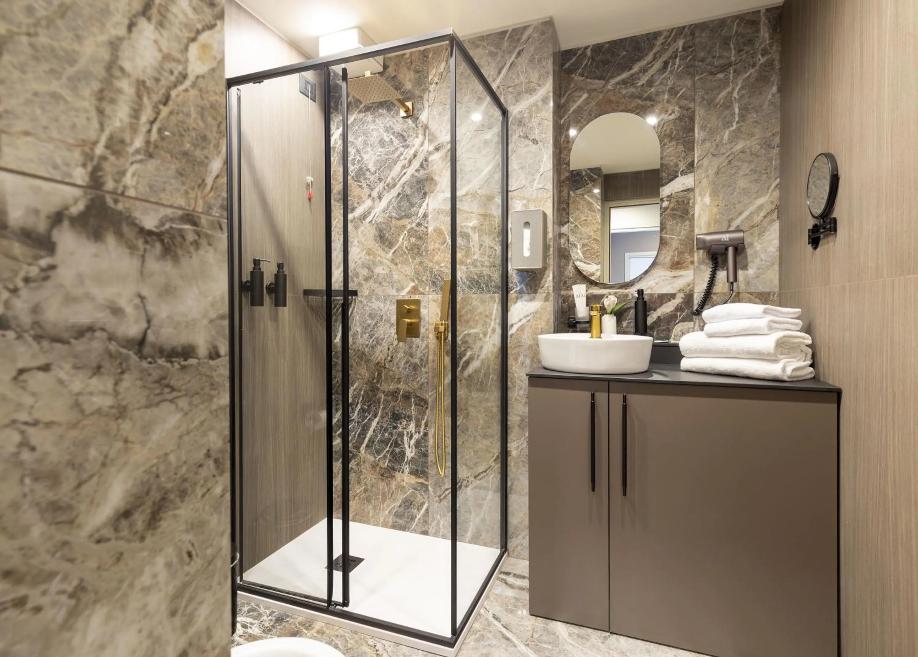 Bathroom in AH - Collezione Brera