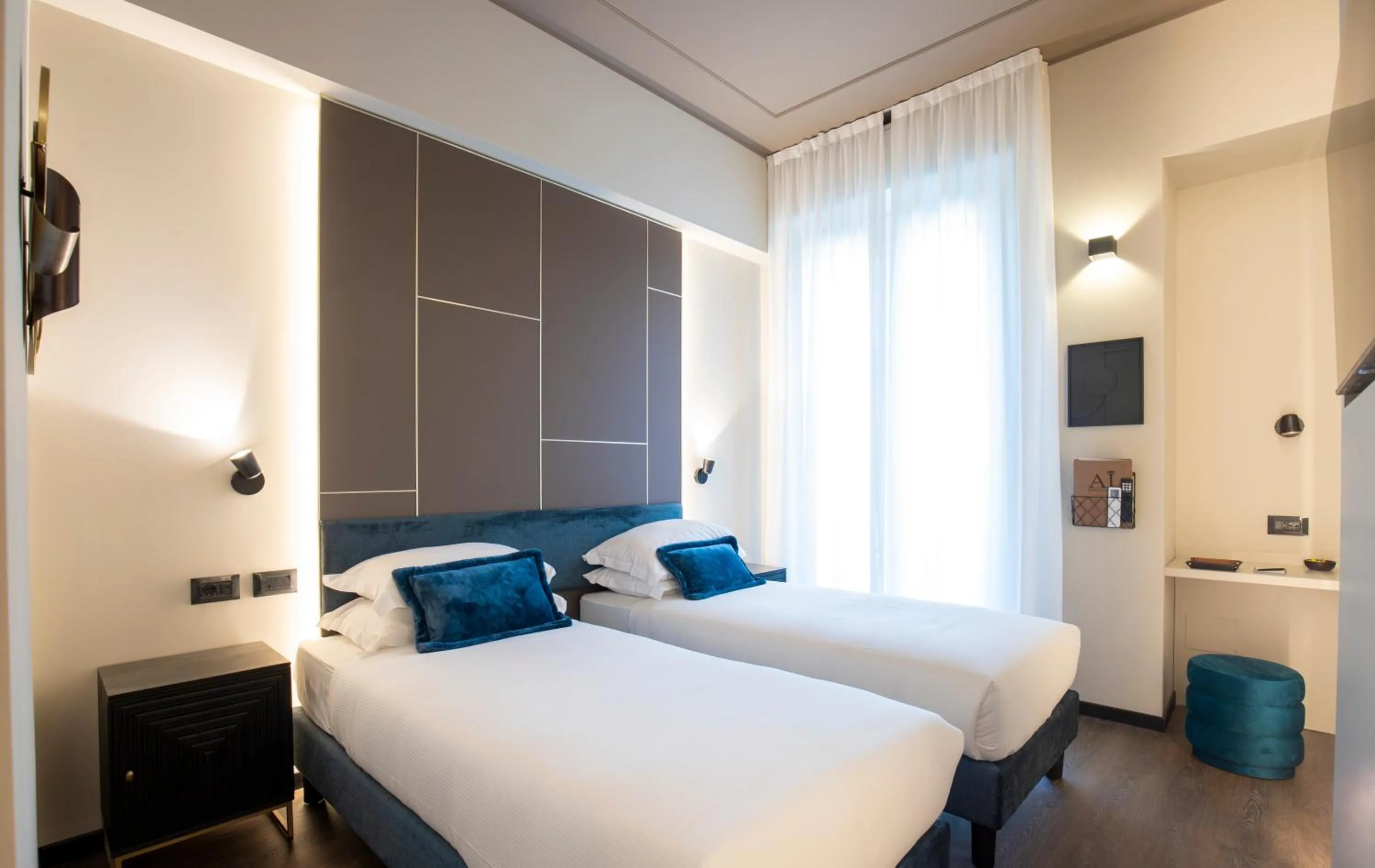 Photo of the whole room, Bed in AH - Collezione Brera