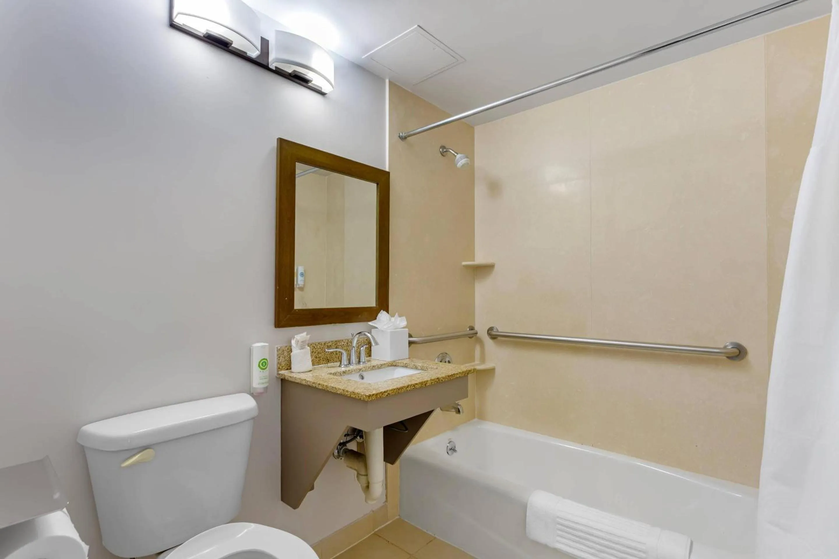 Bedroom in Comfort Inn