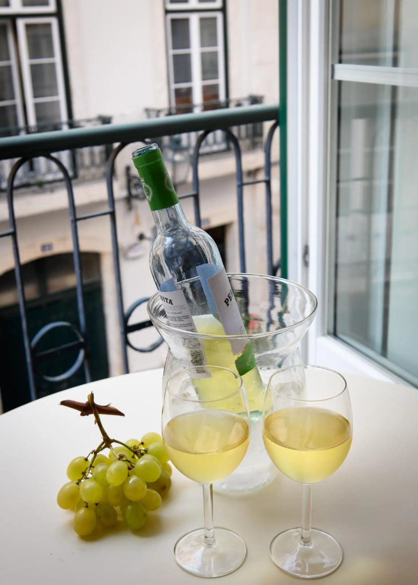 Bedroom in Alecrim ao Chiado