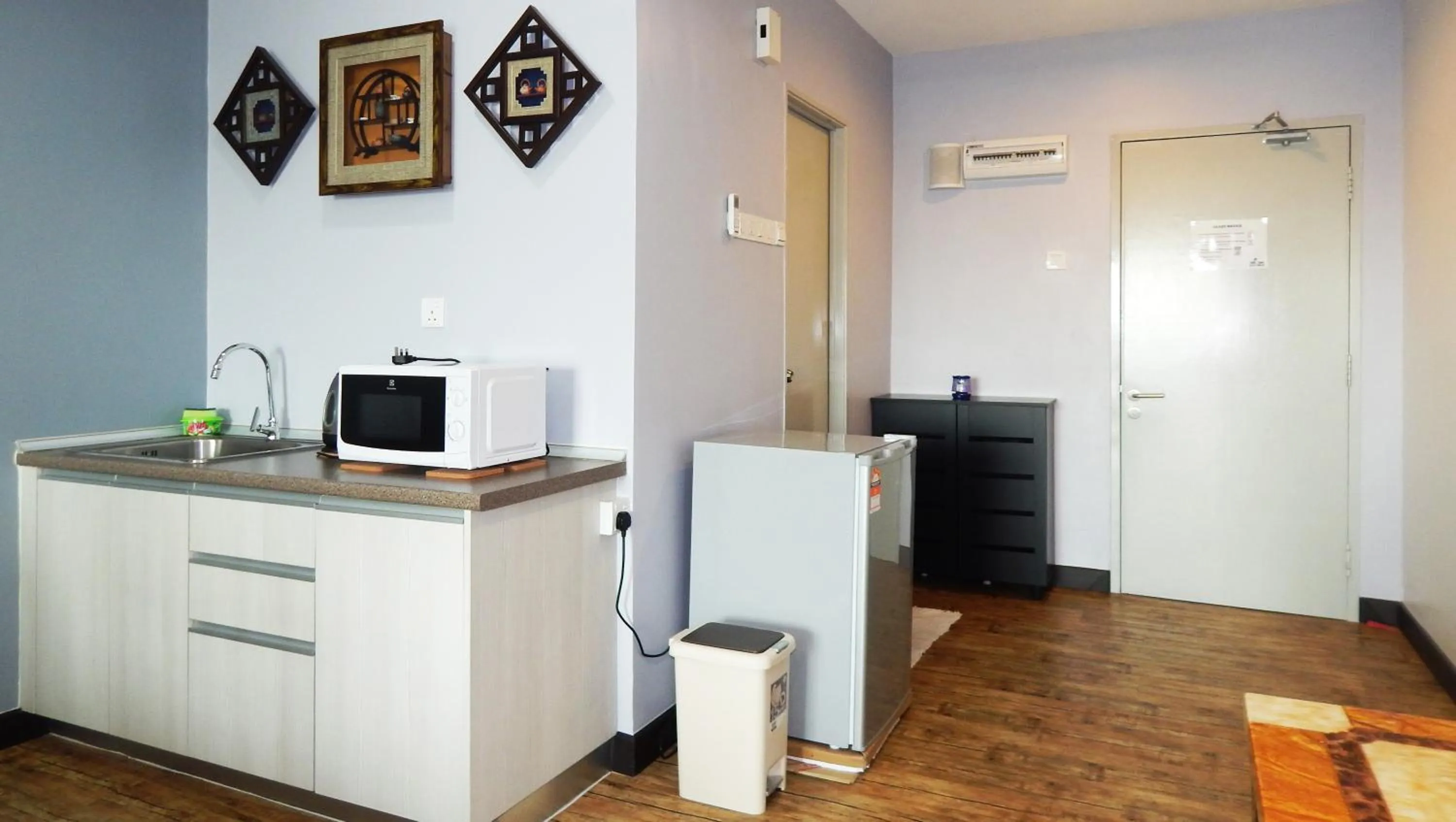 Kitchen or kitchenette in Wadi Iman Guesthouse @ i-City