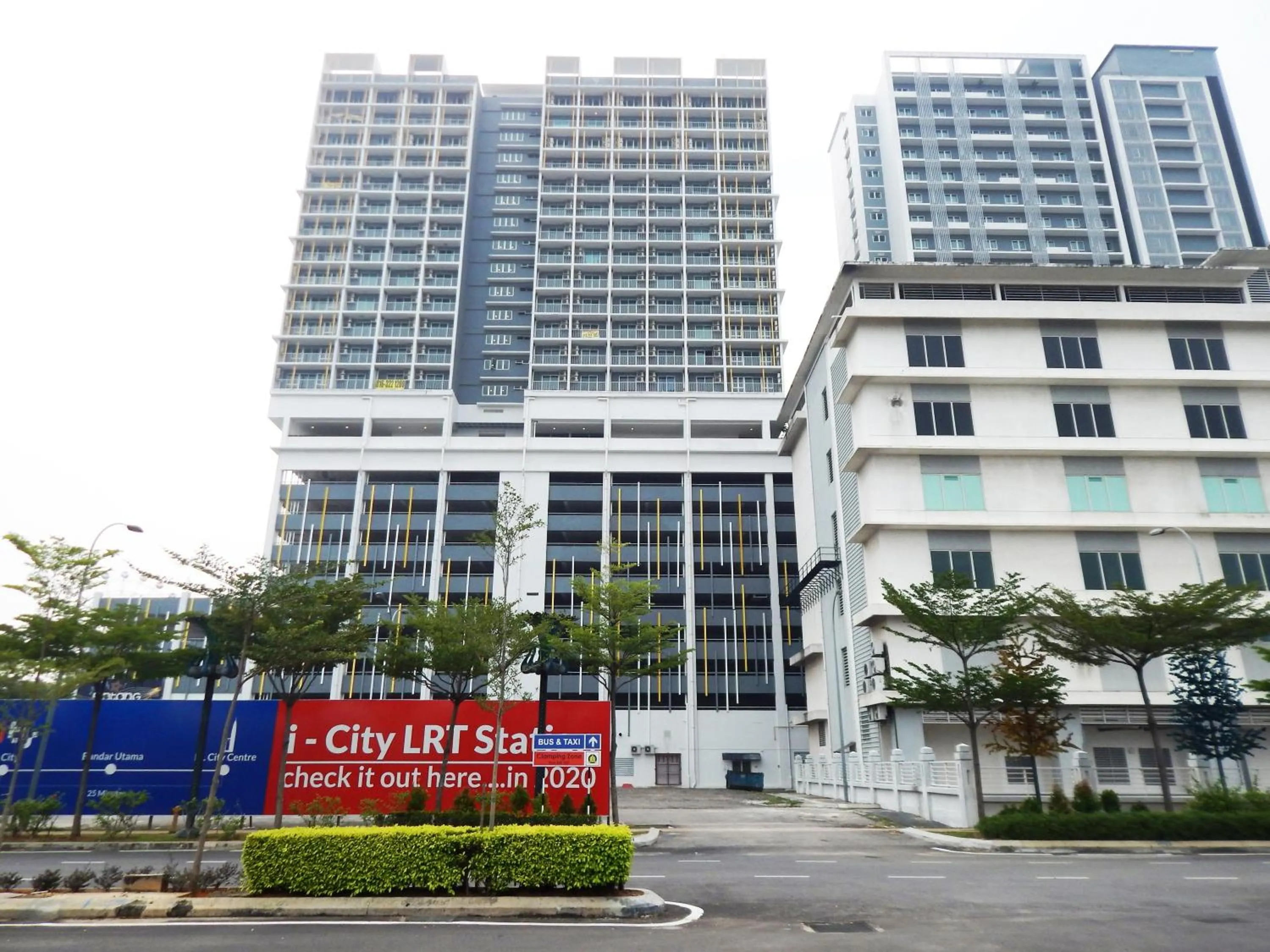 Property building in Wadi Iman Guesthouse @ i-City