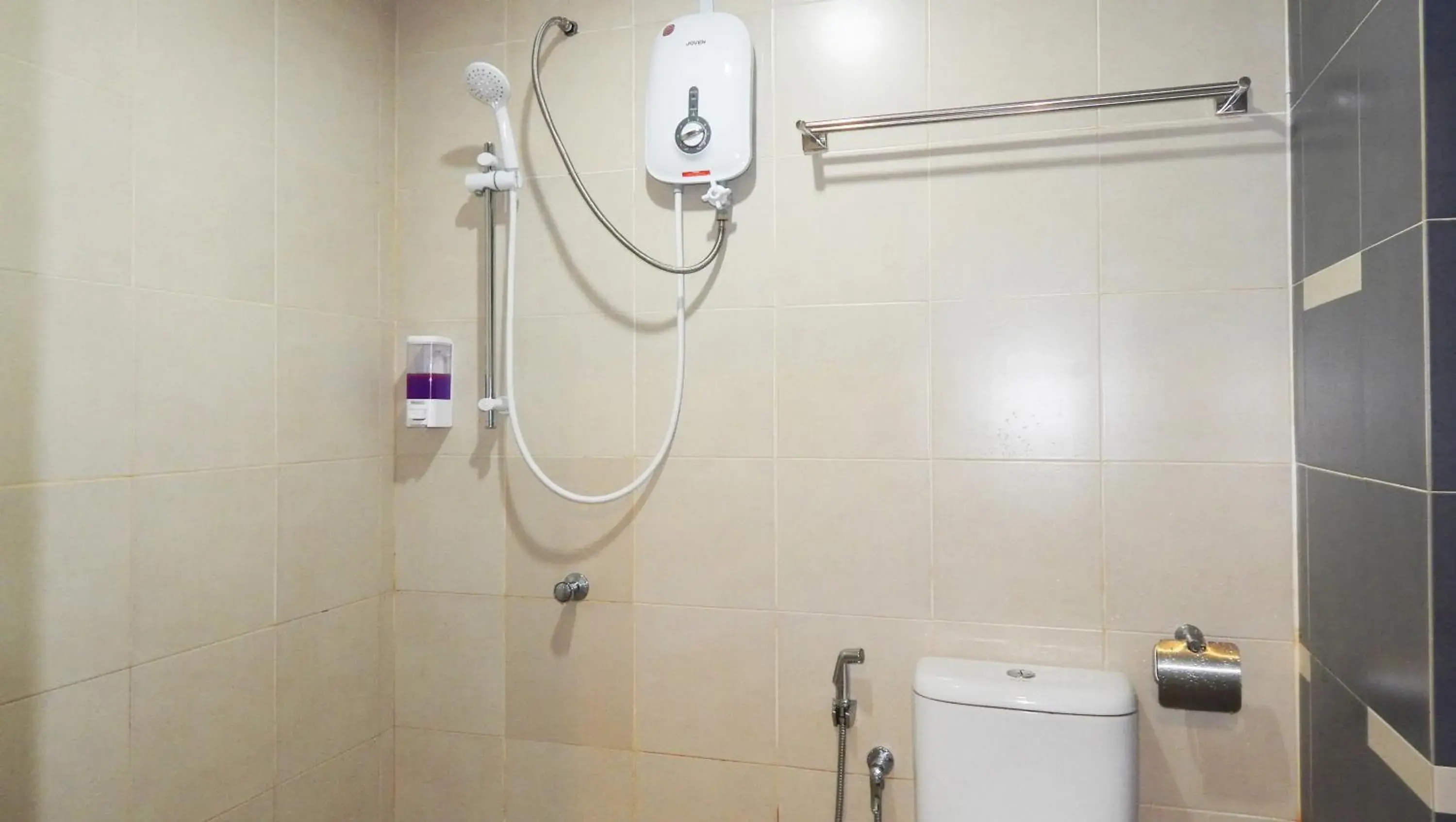 Shower, Bathroom in Wadi Iman Guesthouse @ i-City