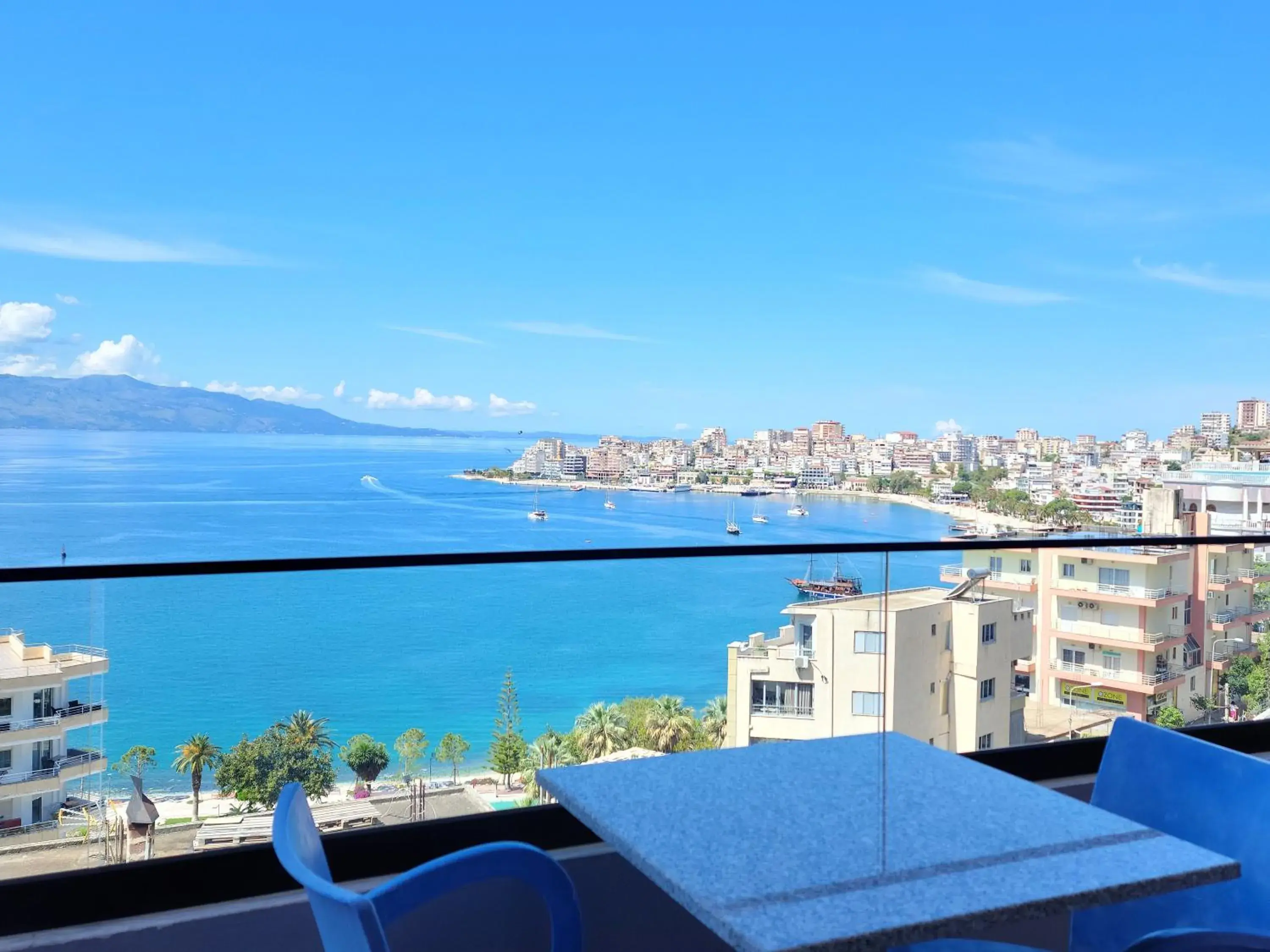 Apartment with Sea View in Villa Crystal Apartment with Sea View in Villa Crystal