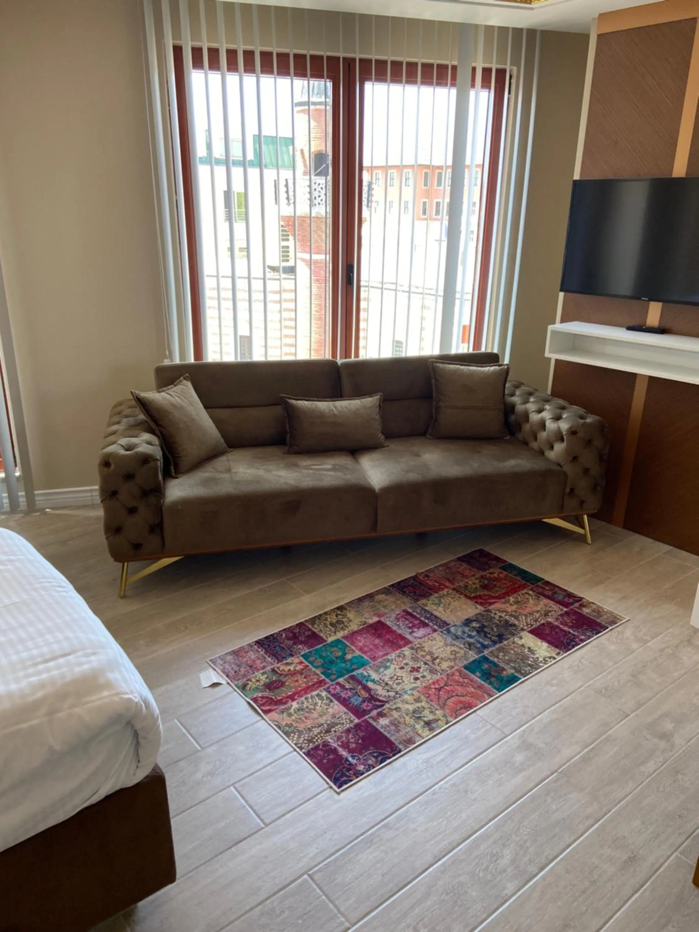 Seating area, Bed in Istanbul Town Hotel