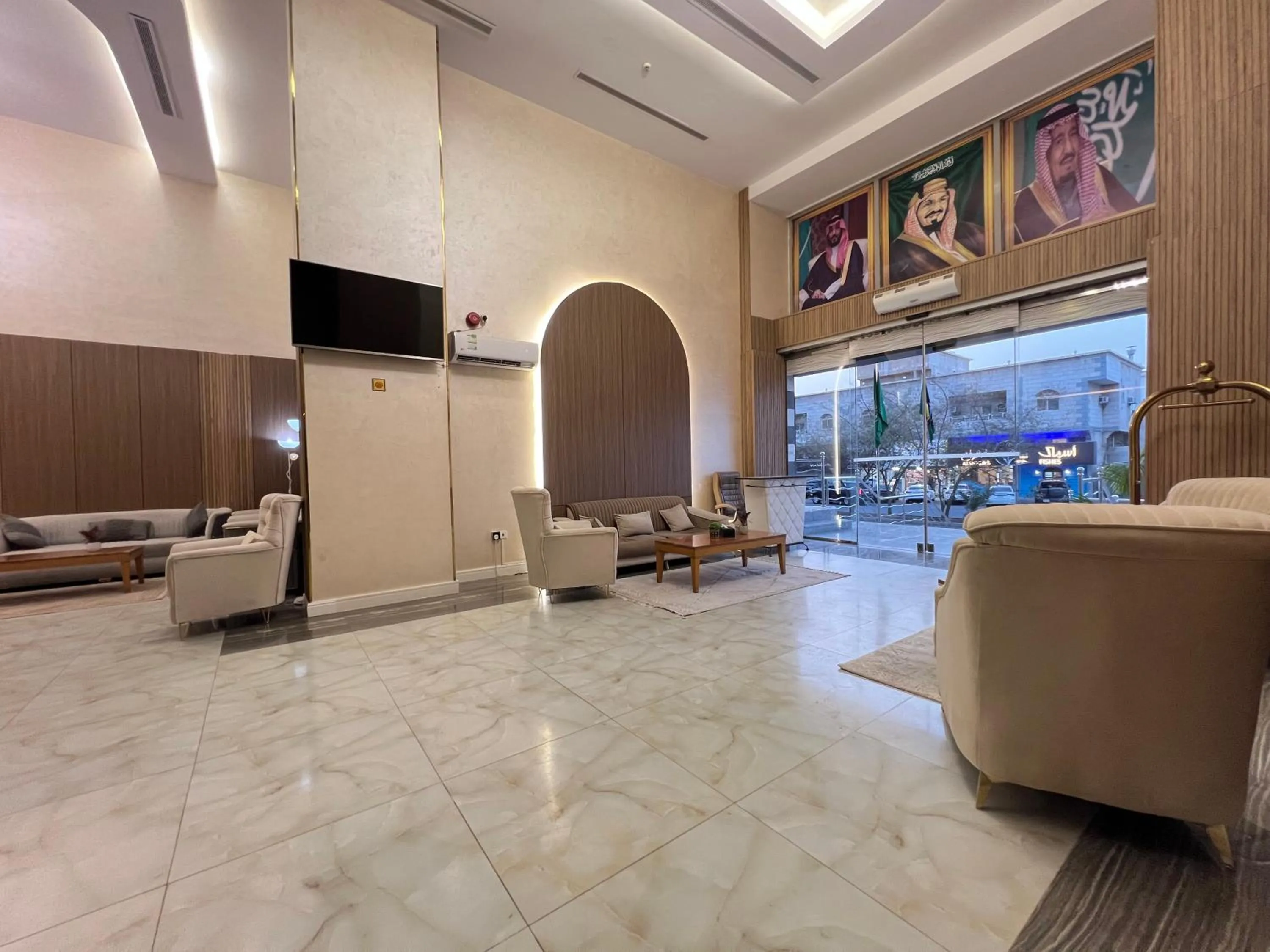 Communal lounge/ TV room in Rose Star Hotel