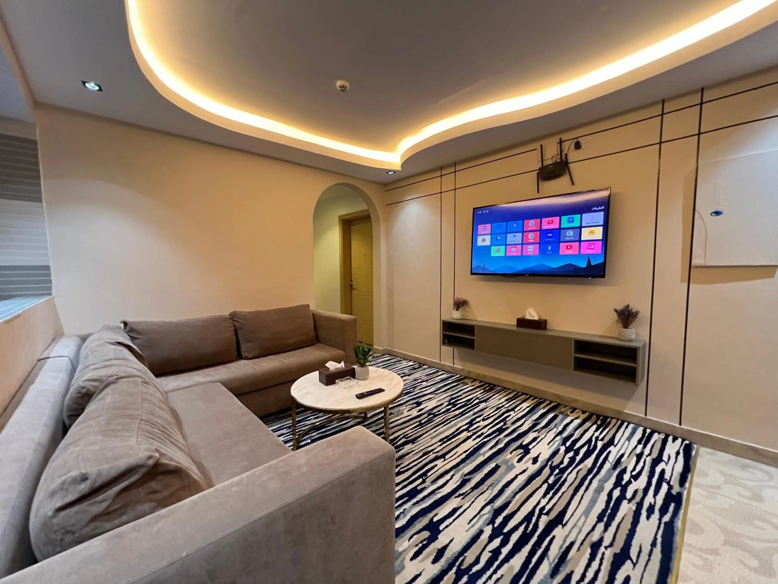 Communal lounge/ TV room in Rose Star Hotel